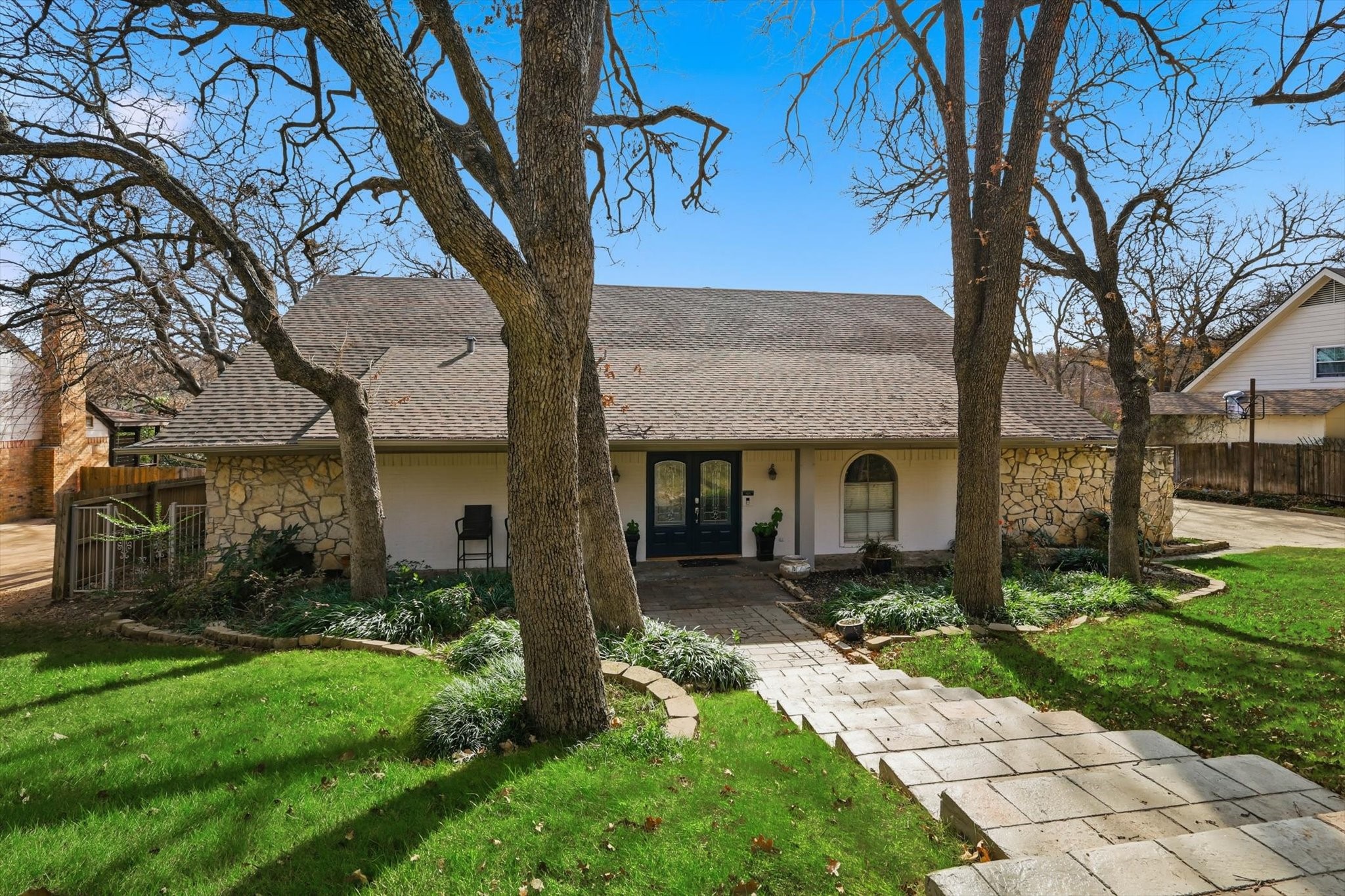 2703 Chinquapin Oak Lane Arlington TX 76012