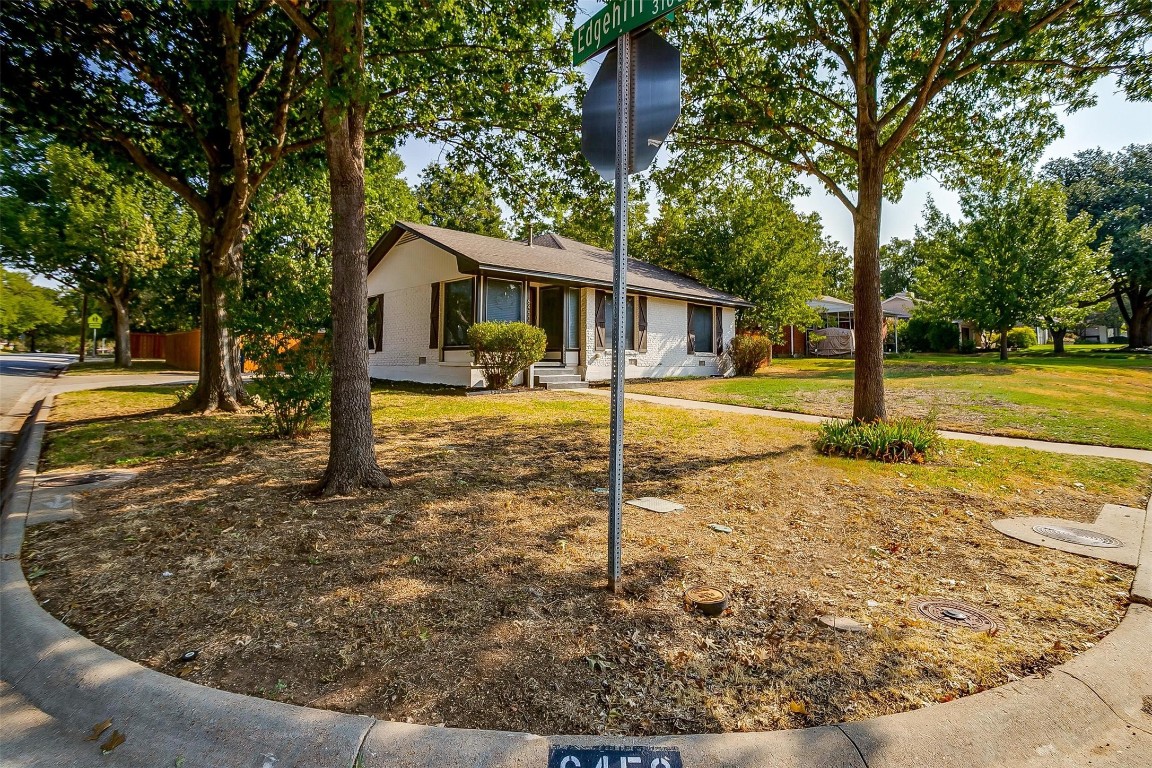 6452 Drury Lane Fort Worth TX 76116