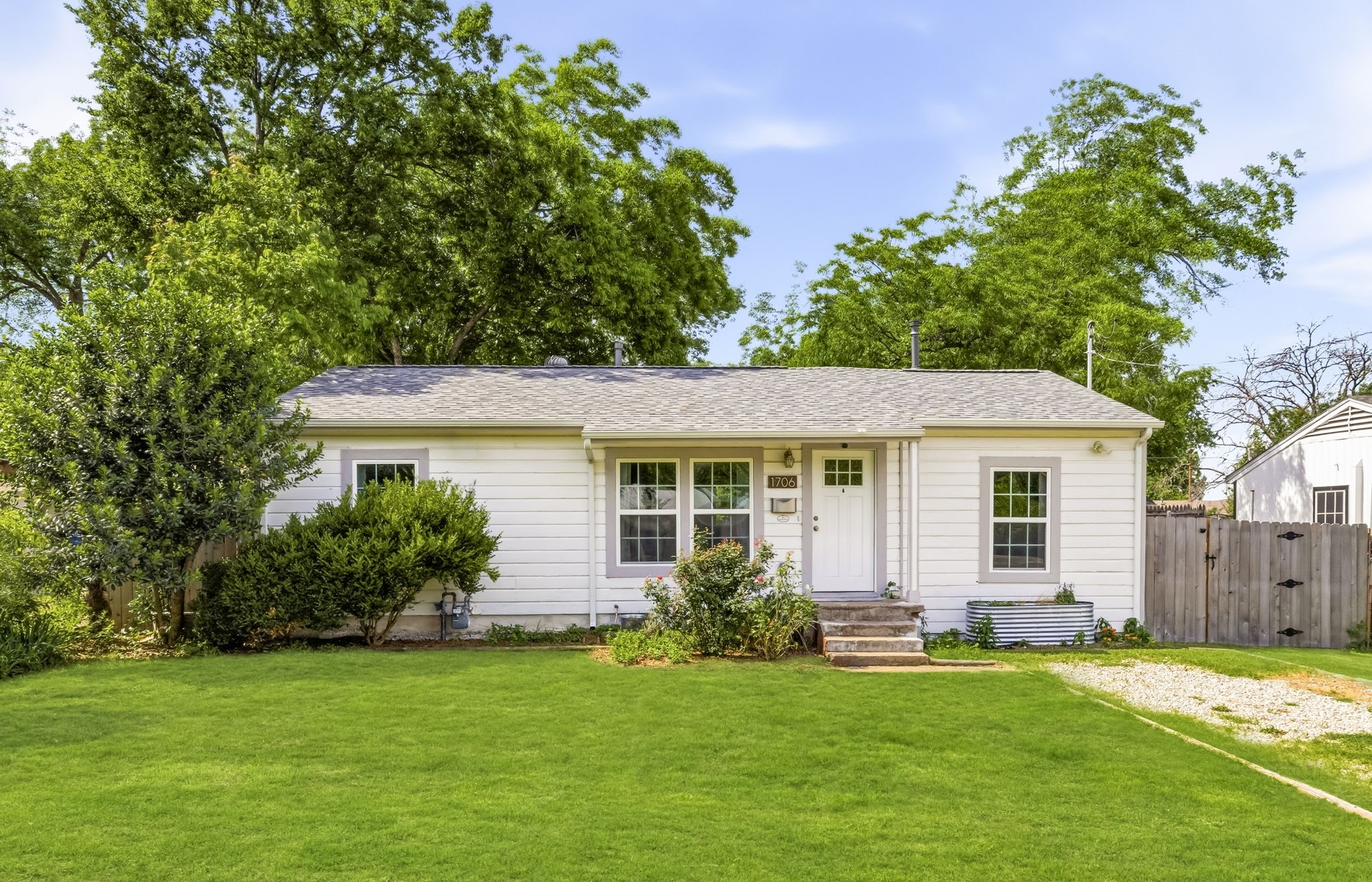 1706 Kirby Road Carrollton TX 75006