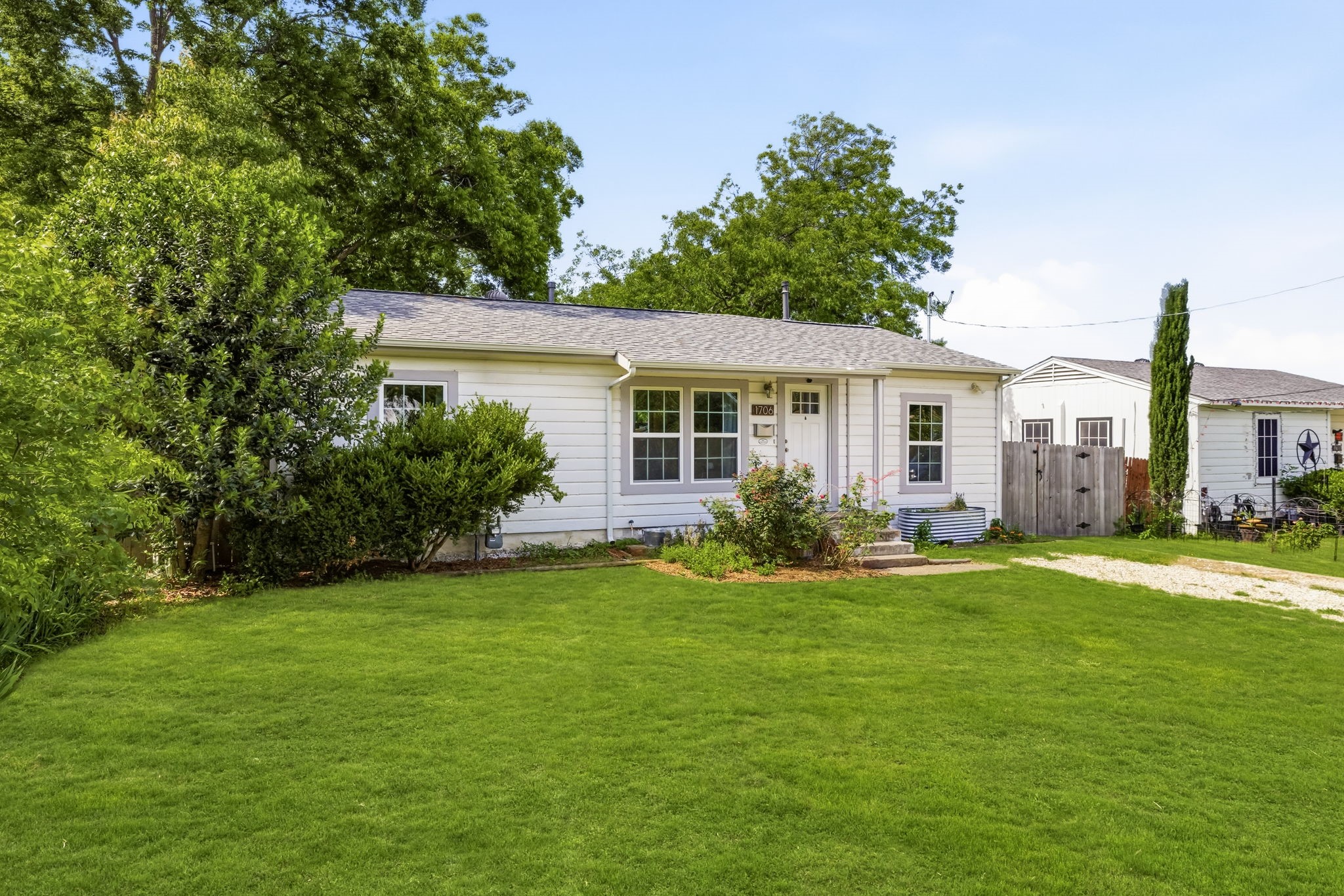 1706 Kirby Road Carrollton TX 75006