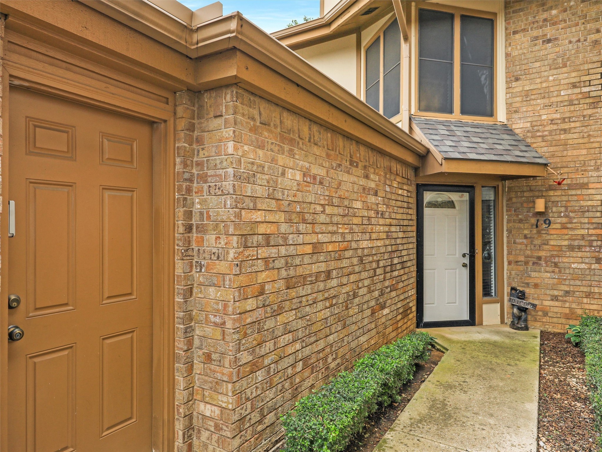19 Park Lane Bedford TX 76021