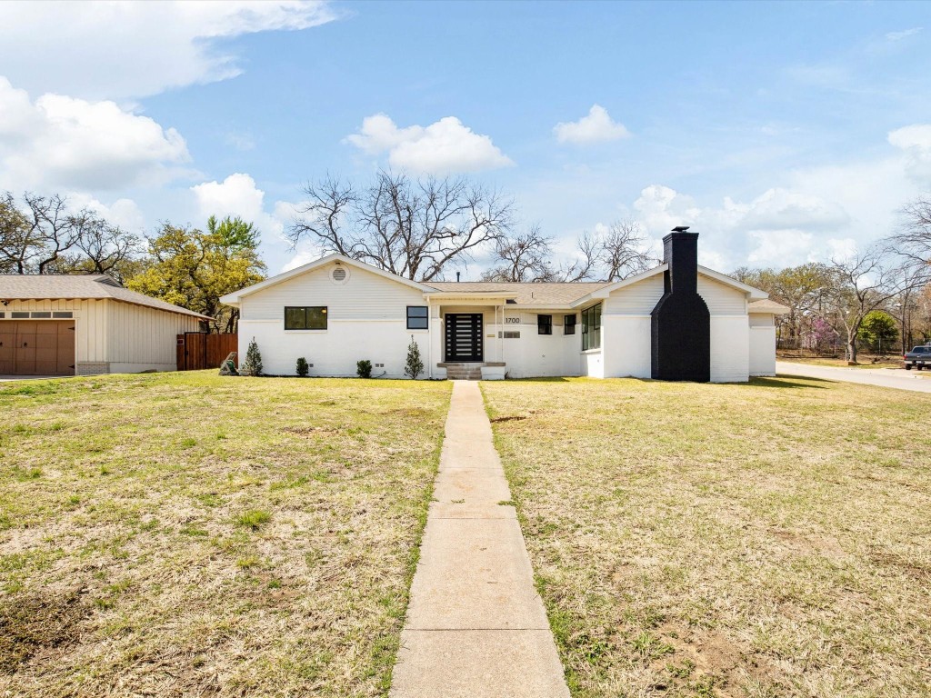 1700 Wilson Road Fort Worth TX 76112
