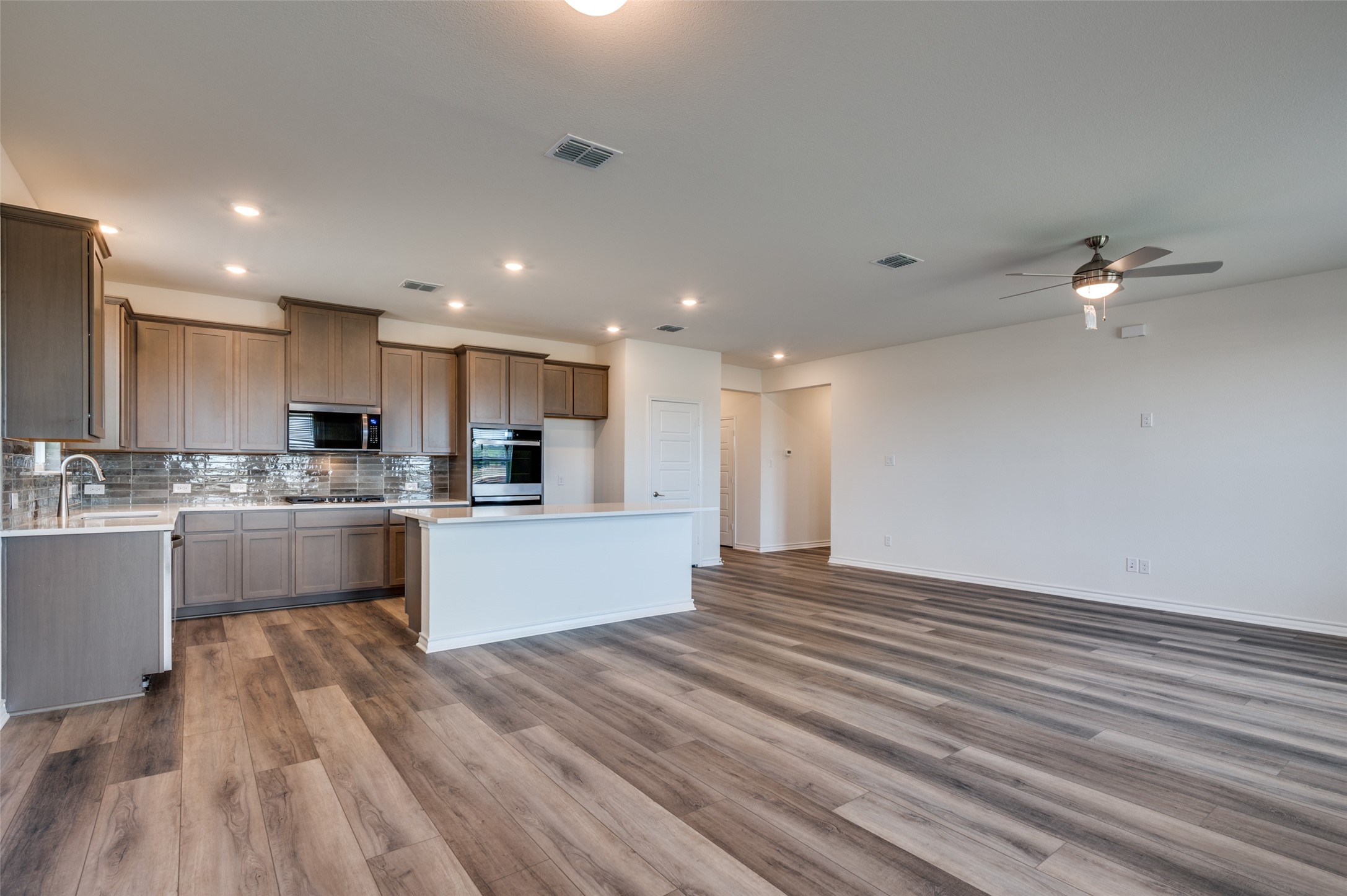 348 Fallbrook Drive Aledo TX 76008