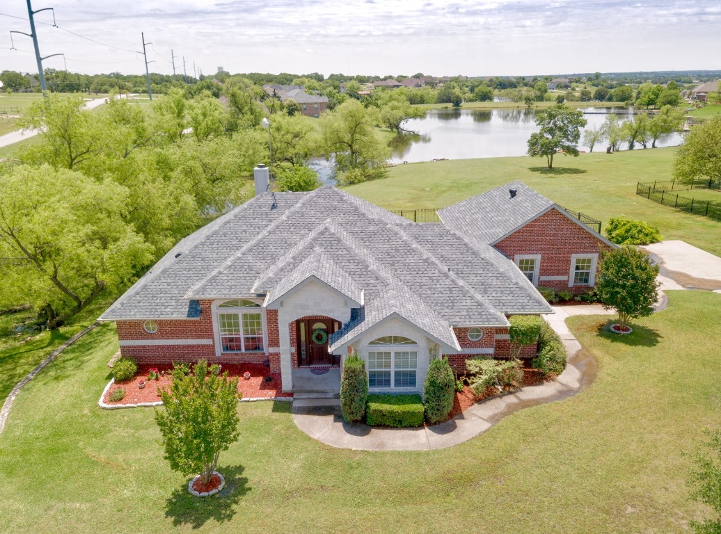 1611 Lady Amber Lane Granbury TX 76049