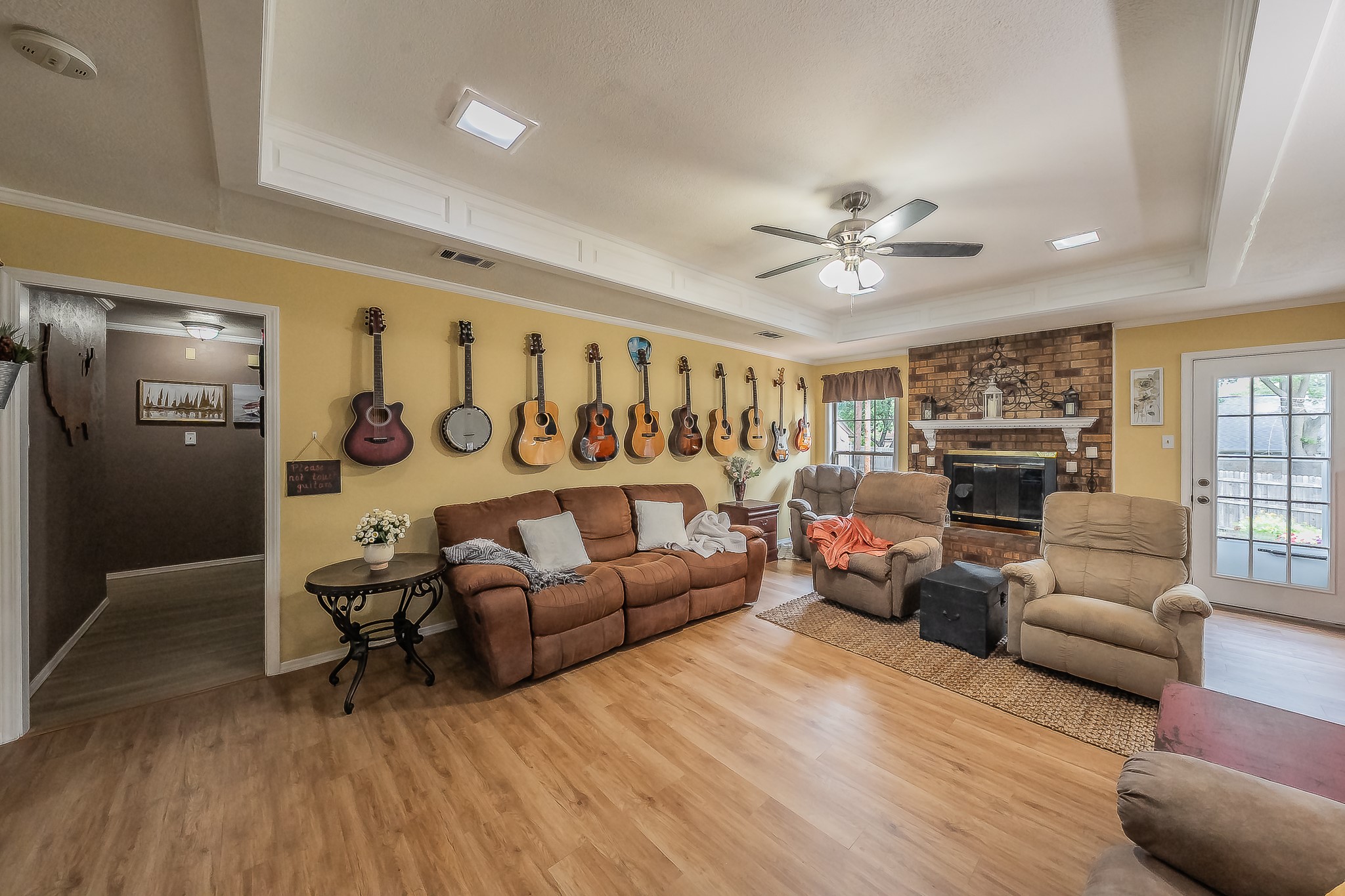 748 Regency Drive Hurst TX 76054