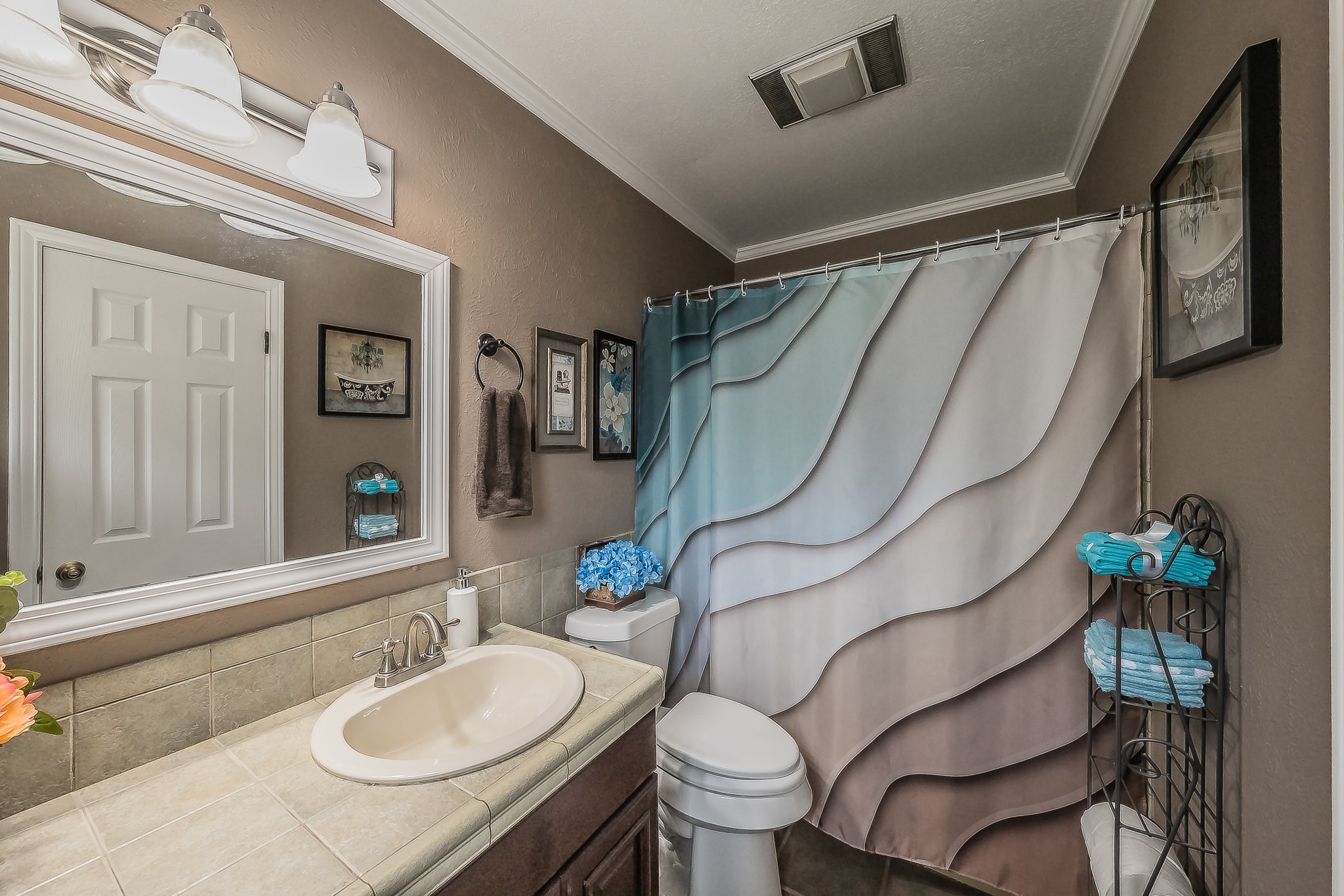 748 Regency Drive Hurst TX 76054