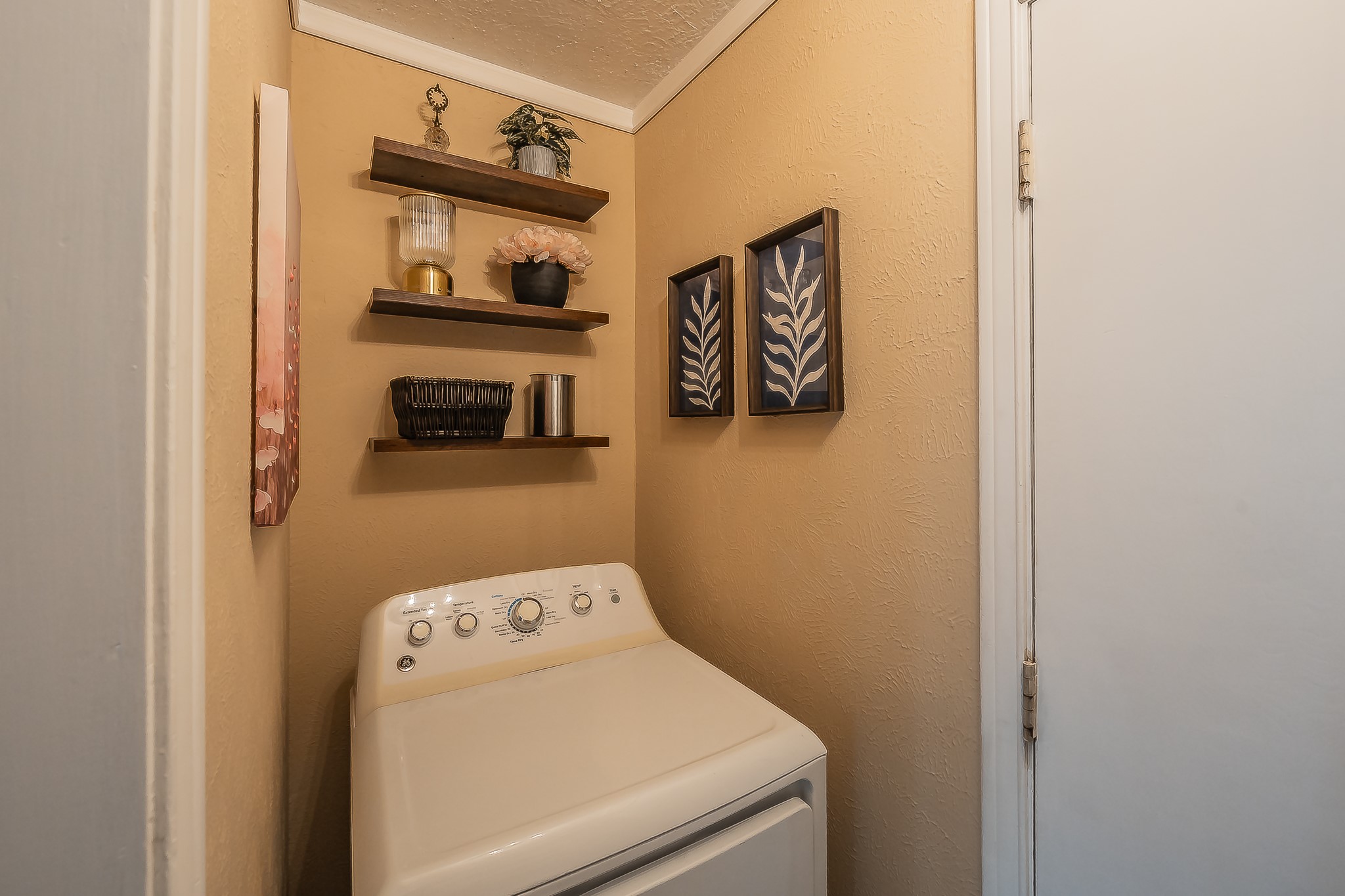 748 Regency Drive Hurst TX 76054