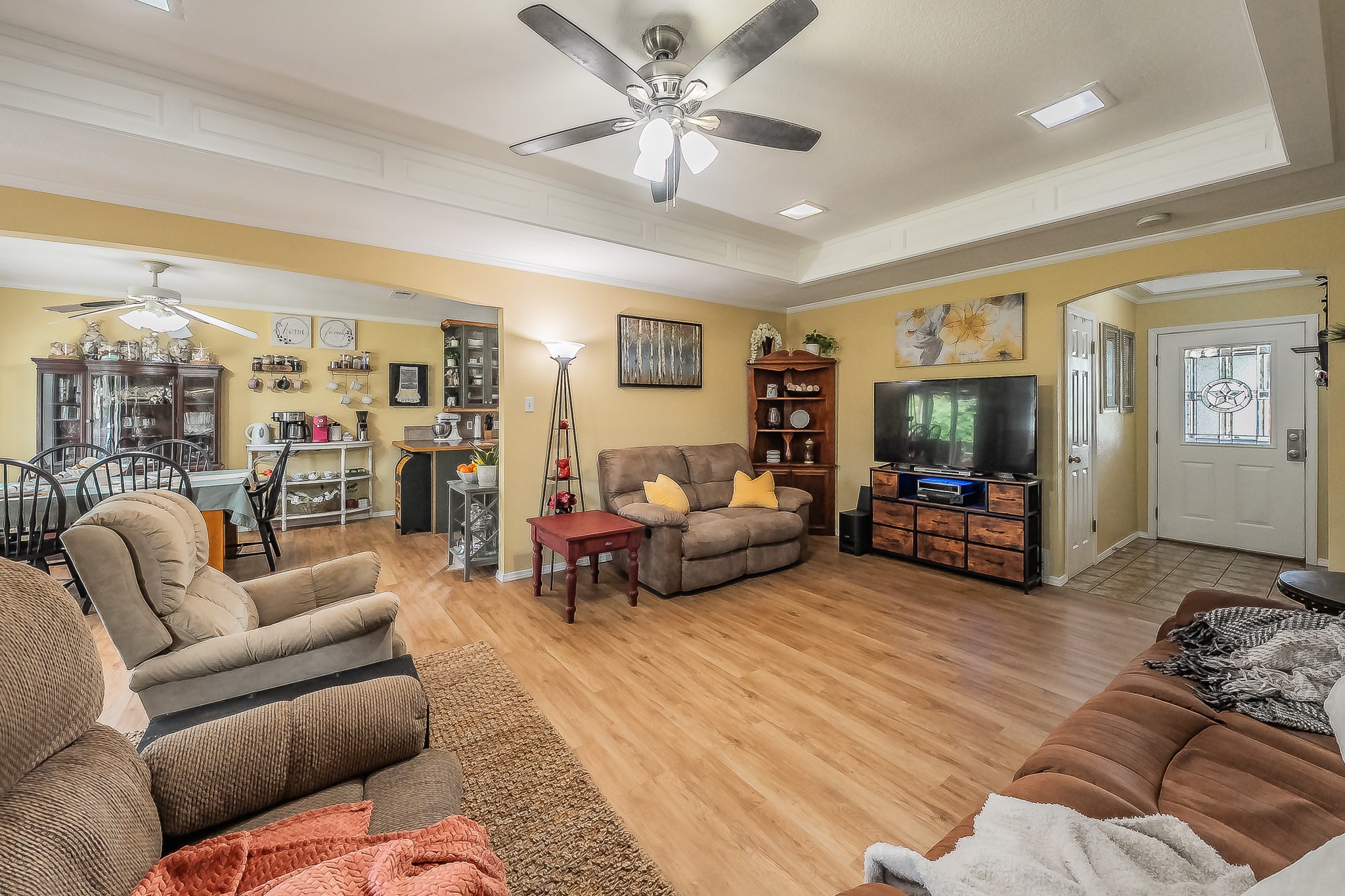 748 Regency Drive Hurst TX 76054