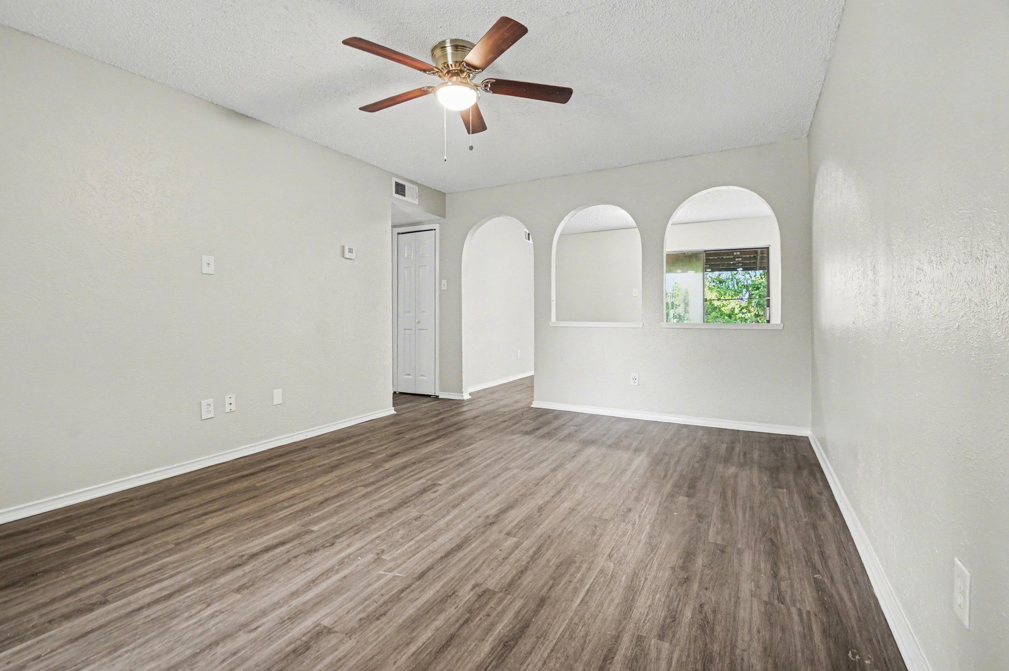 1601 Meridian Way Garland TX 75040