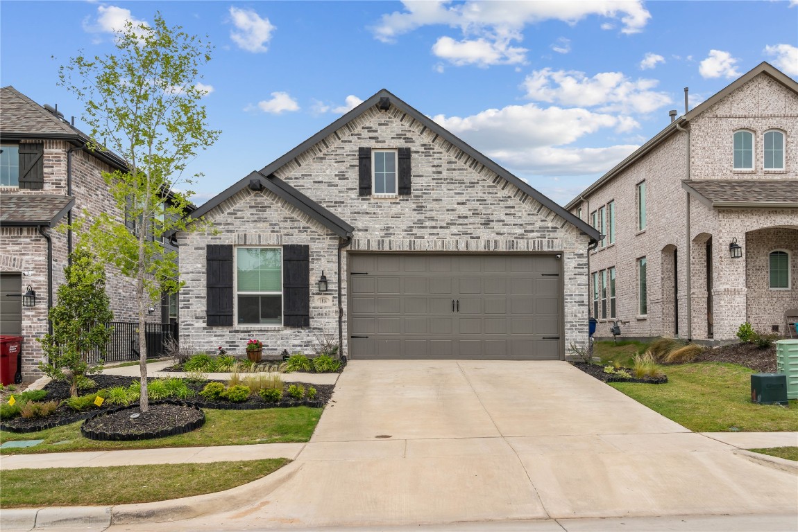 1814 Eagle Landing Van Alstyne TX 75495