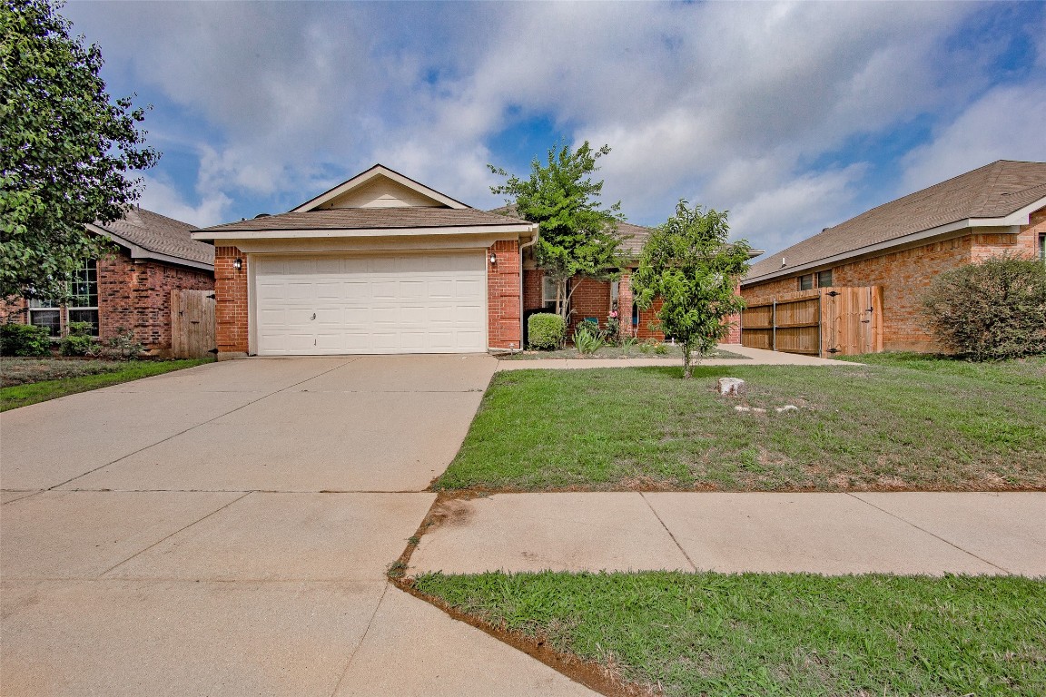 7470 Fallen Trail Fort Worth TX 76123