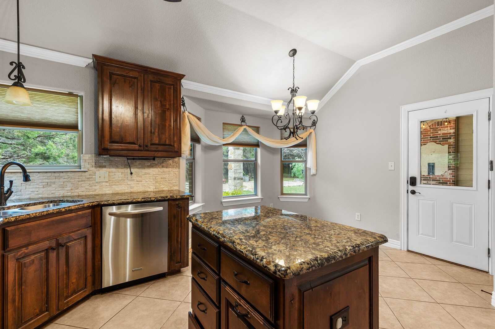 6049 Wildwood Drive Whitney TX 76692