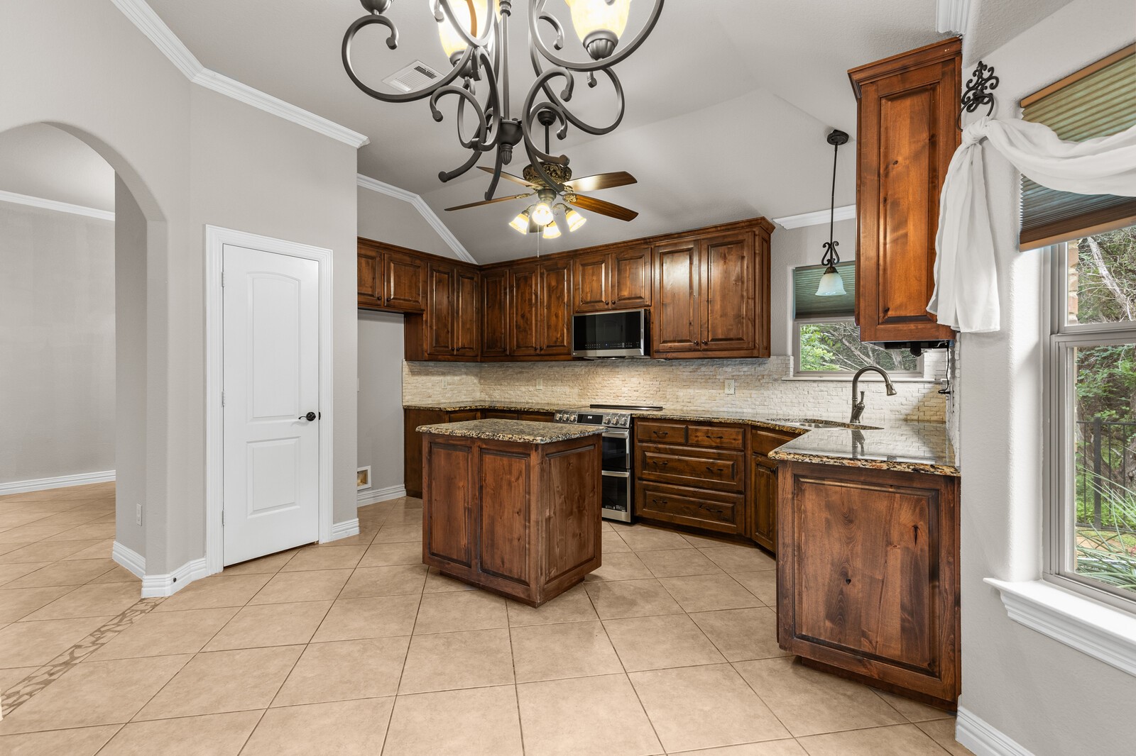 6049 Wildwood Drive Whitney TX 76692
