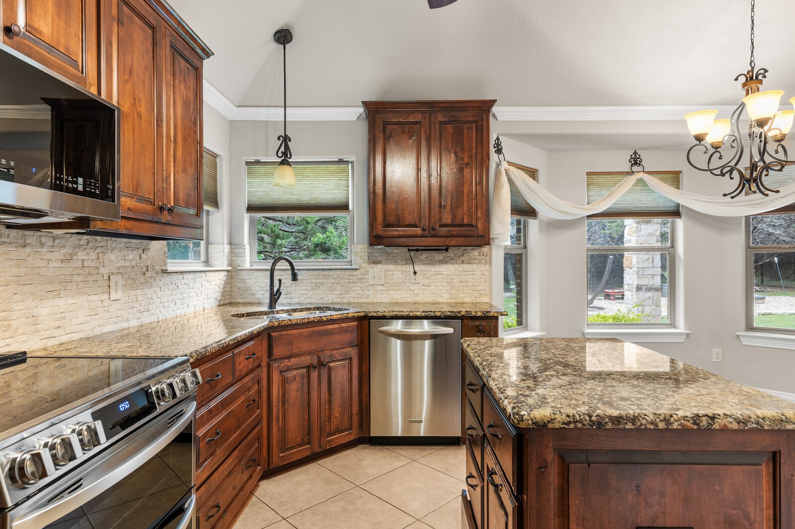 6049 Wildwood Drive Whitney TX 76692