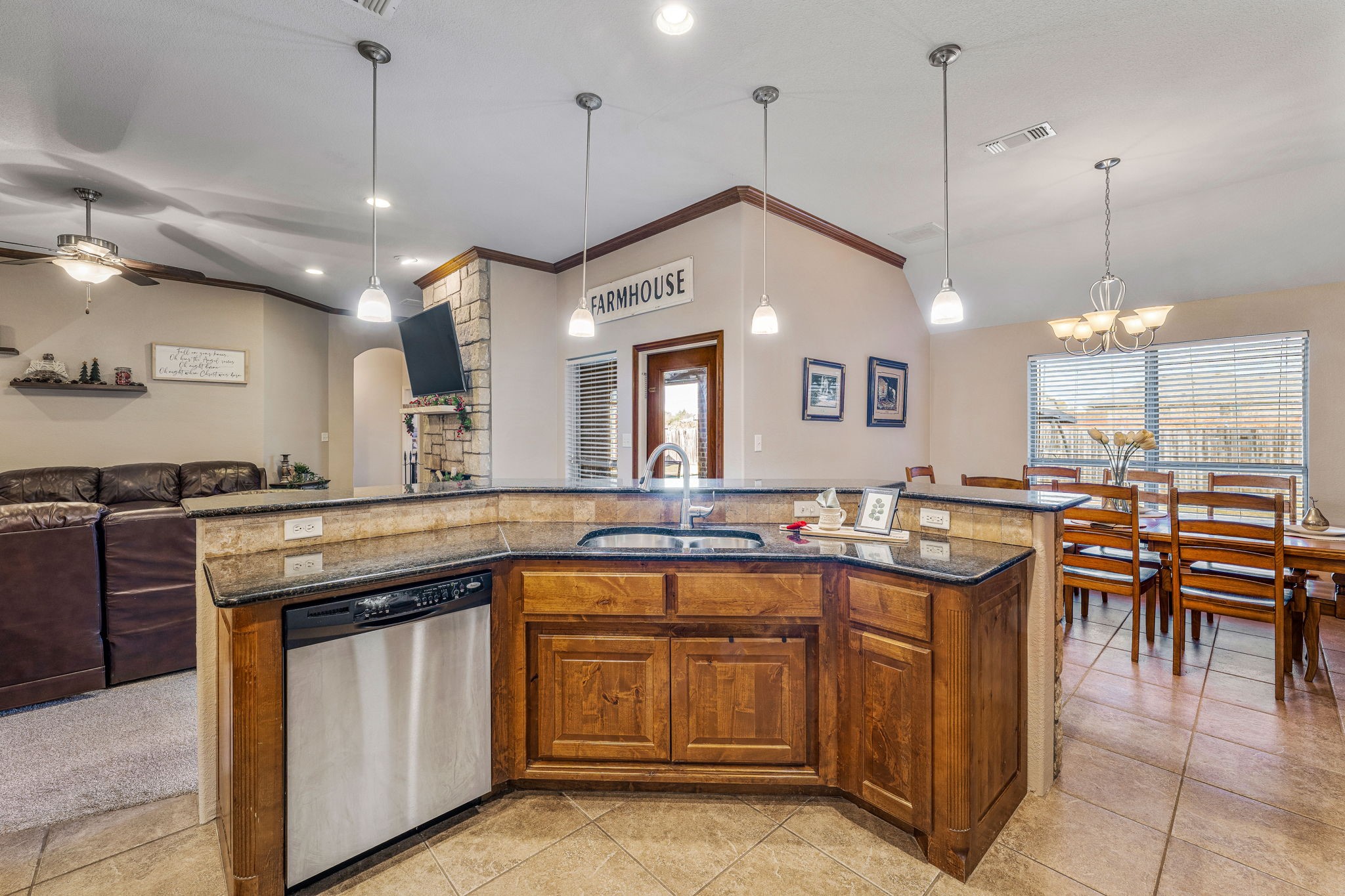 2936 Willow Ridge Circle Granbury TX 76049