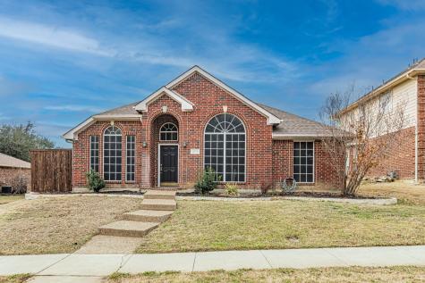 2878 Crestview Drive Lewisville TX 75067
