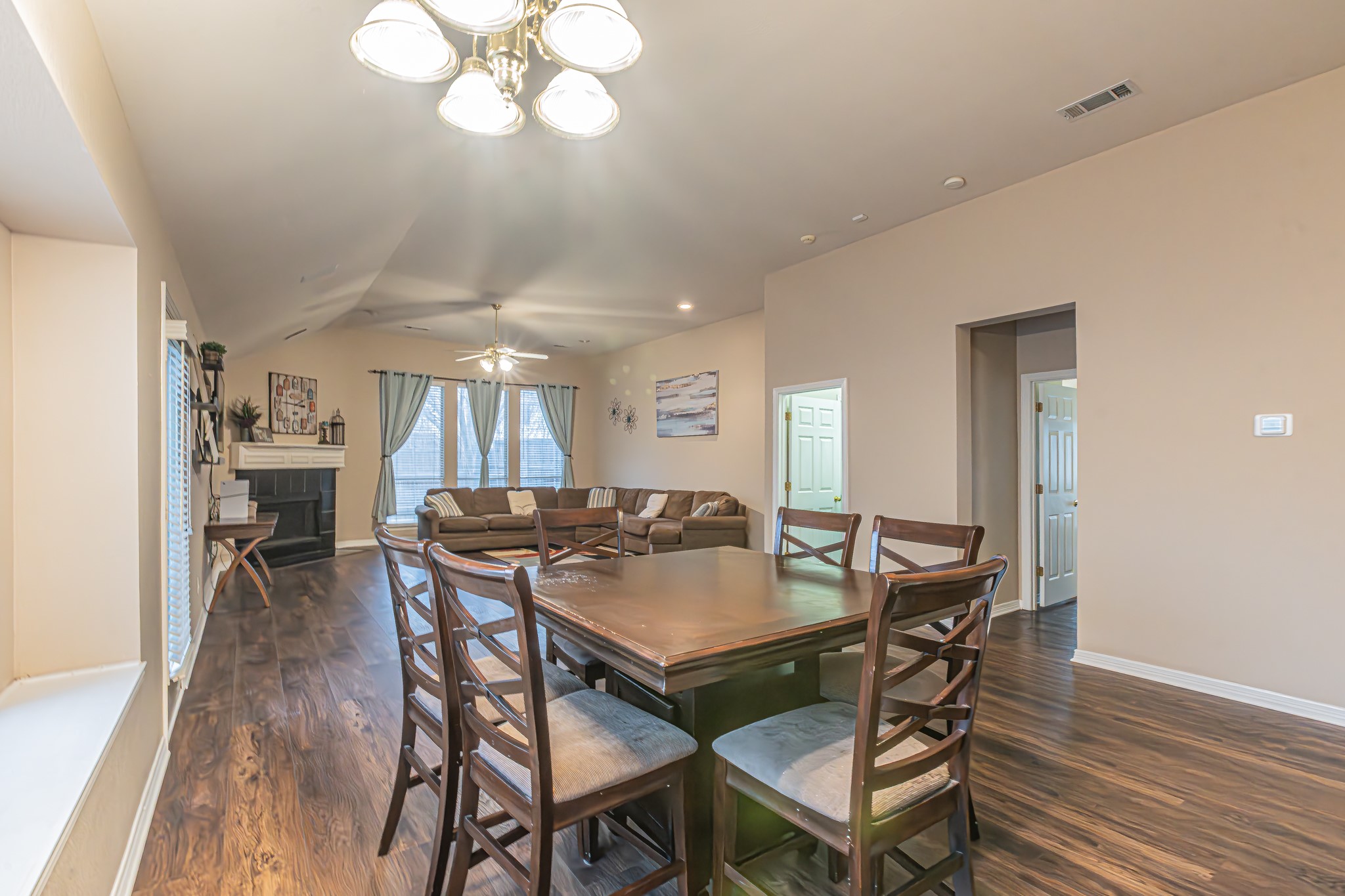 2878 Crestview Drive Lewisville TX 75067