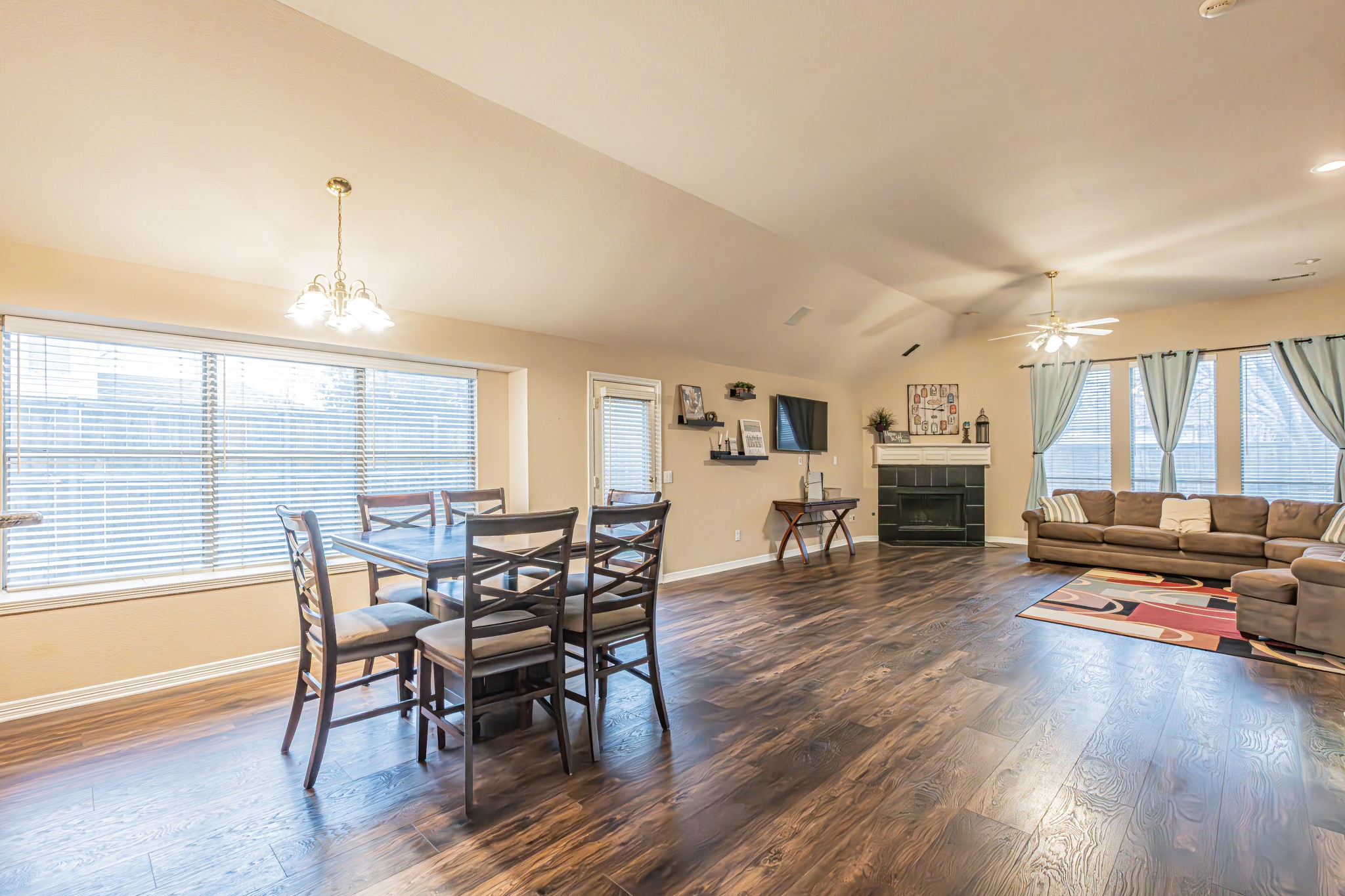 2878 Crestview Drive Lewisville TX 75067