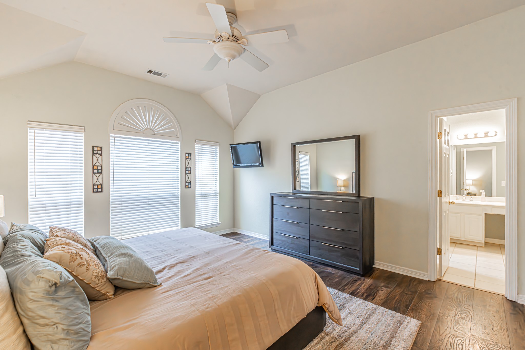 2878 Crestview Drive Lewisville TX 75067
