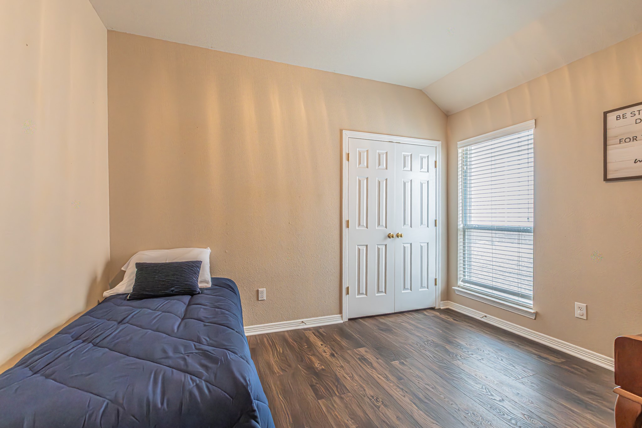 2878 Crestview Drive Lewisville TX 75067
