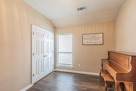2878 Crestview Drive Lewisville TX 75067