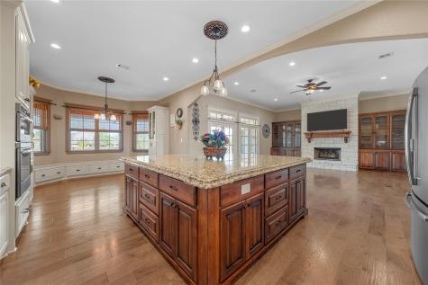 529 Perry Lane Robinson TX 76706
