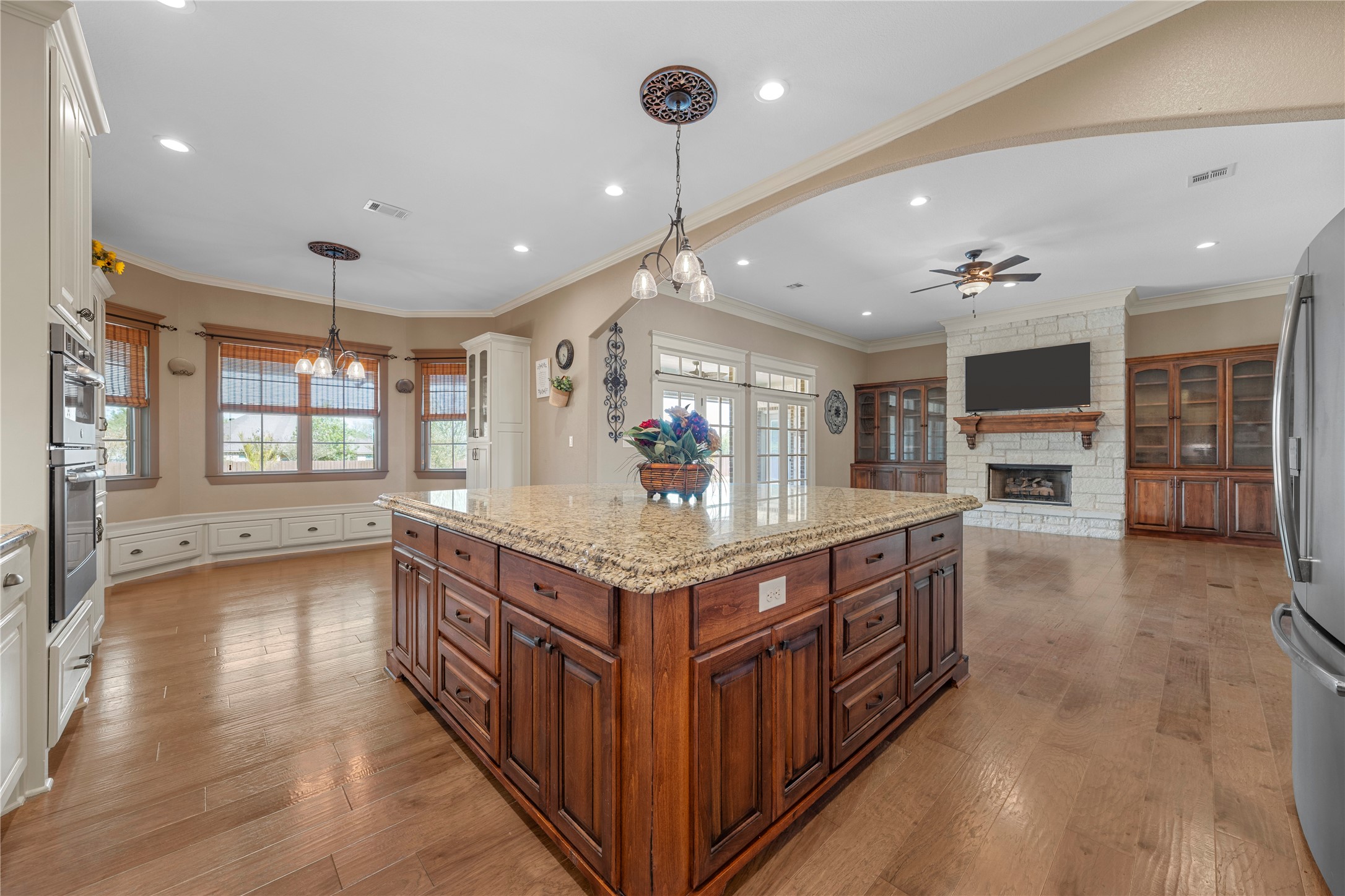 529 Perry Lane Robinson TX 76706