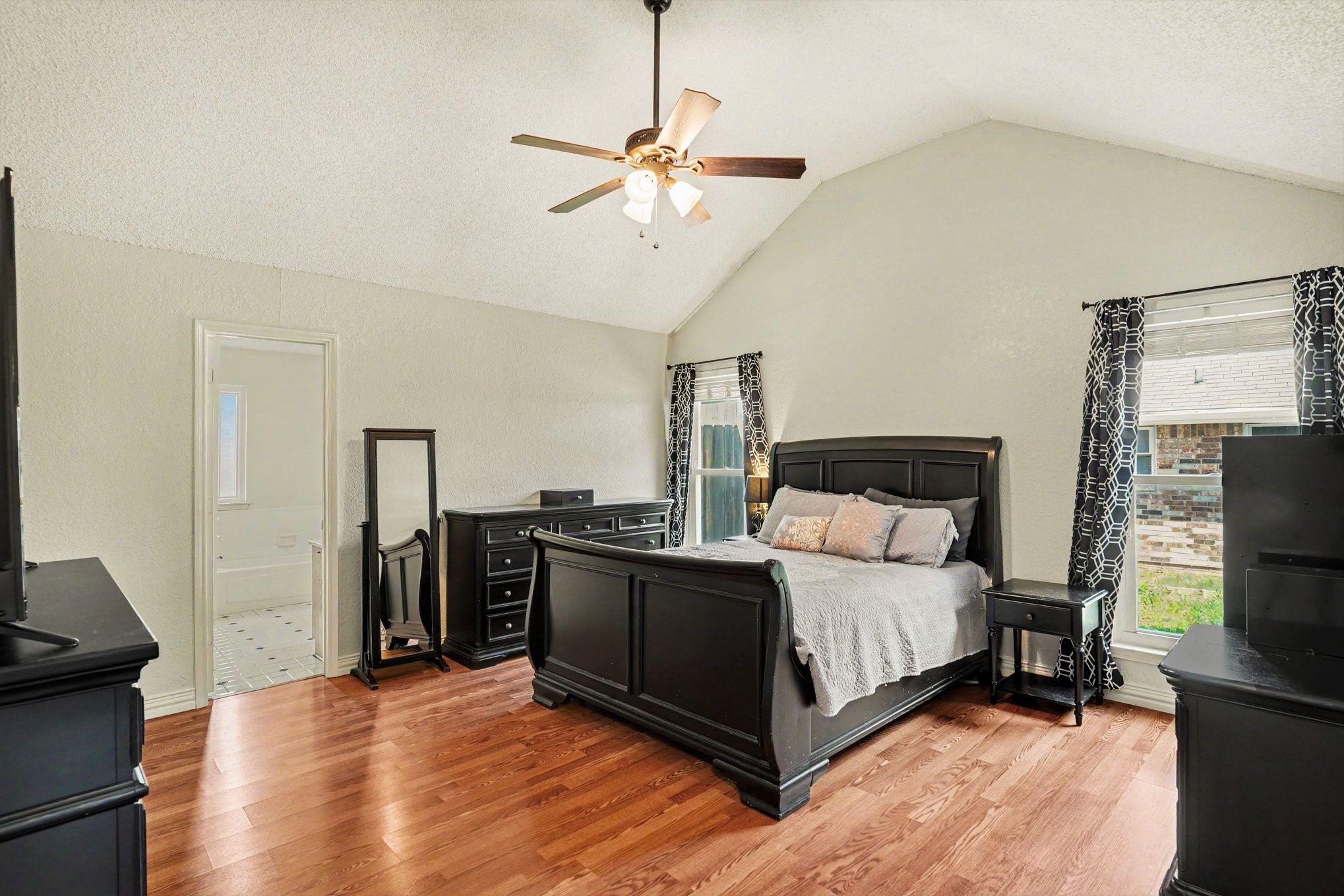 6852 Megan Lane North Richland Hills TX 76182