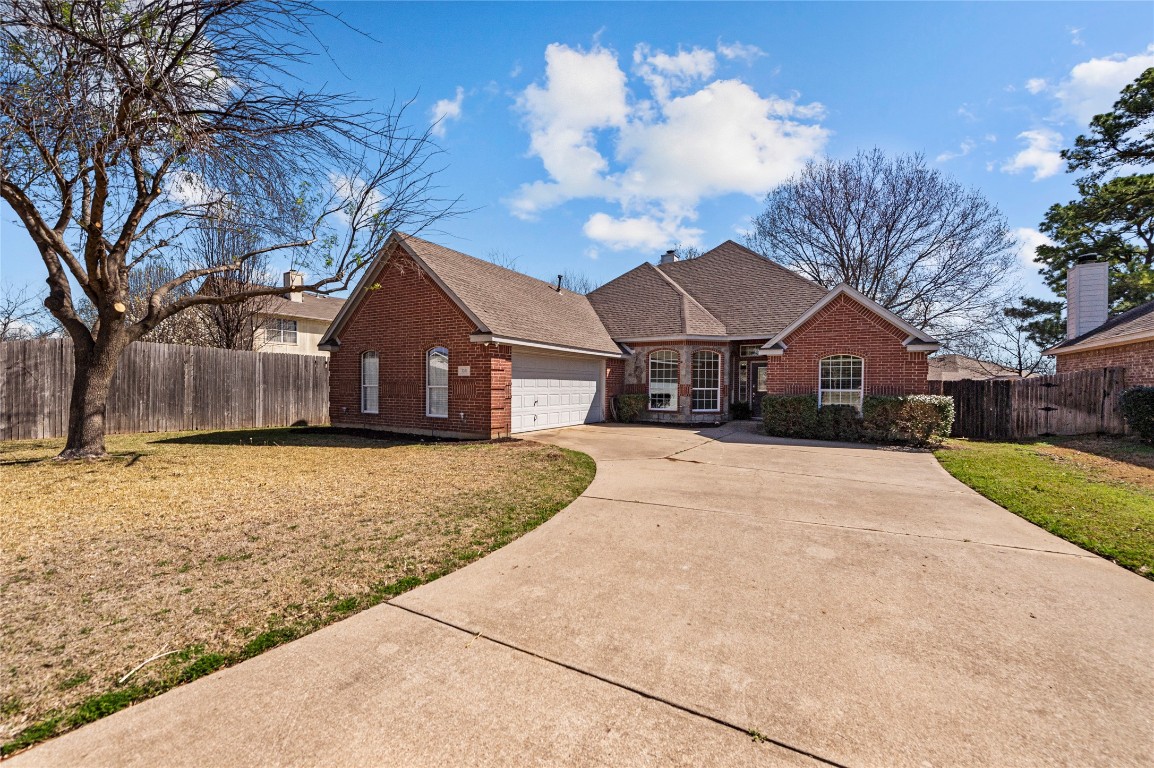 7201 Garden Green Drive Arlington TX 76001