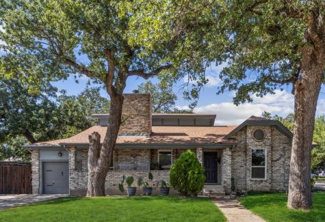 1323 Chamberlain Street Irving TX 75060