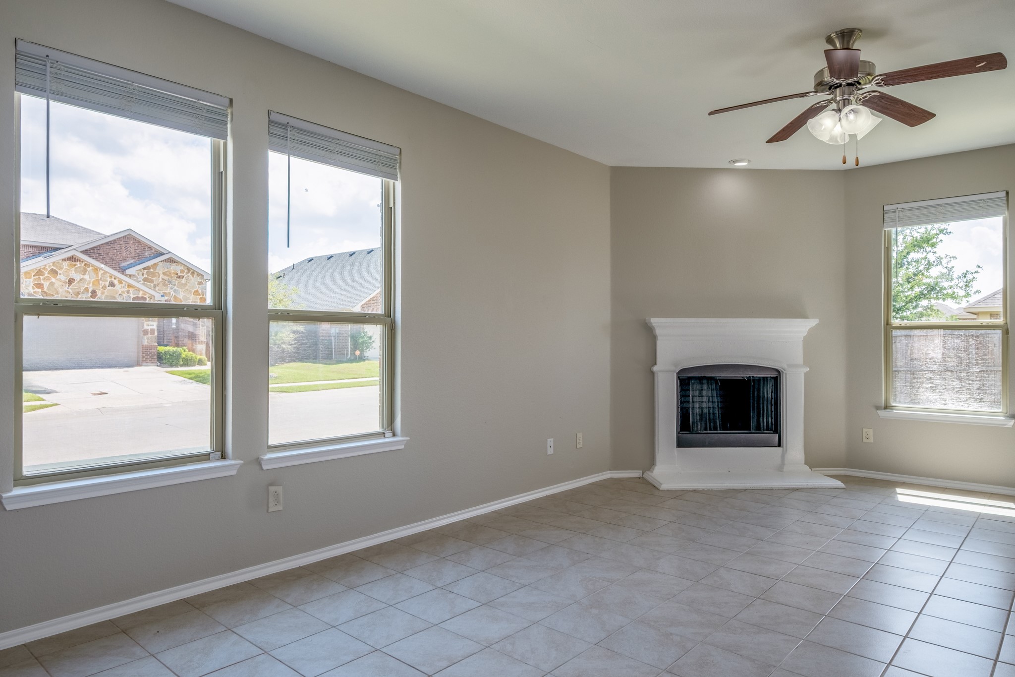 8928 Deadwood Lane Aubrey TX 76227