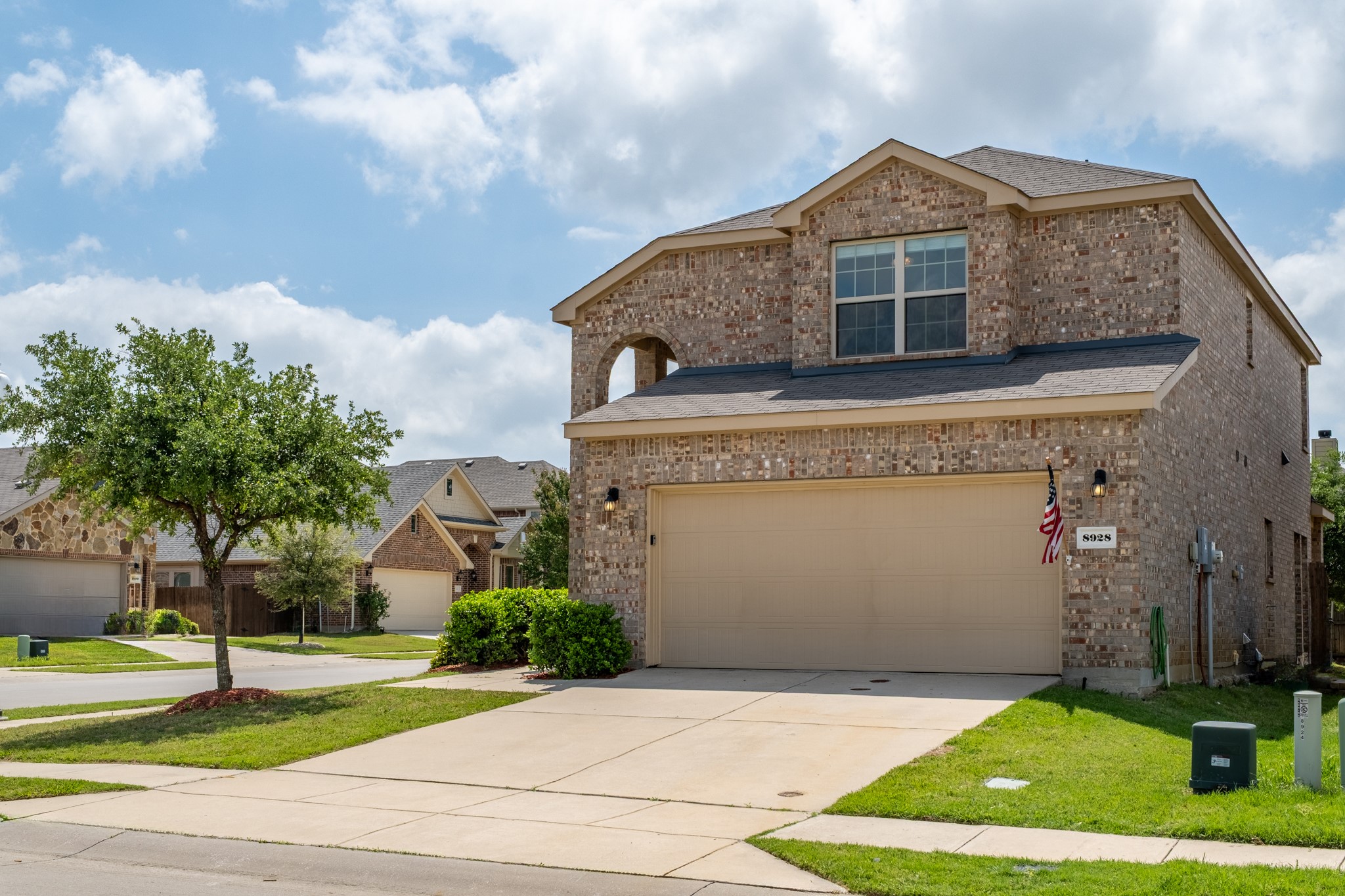 8928 Deadwood Lane Aubrey TX 76227