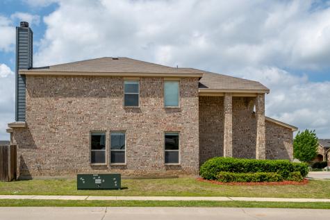 8928 Deadwood Lane Aubrey TX 76227