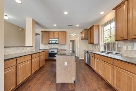 2467 Harbour Drive Grand Prairie TX 75054