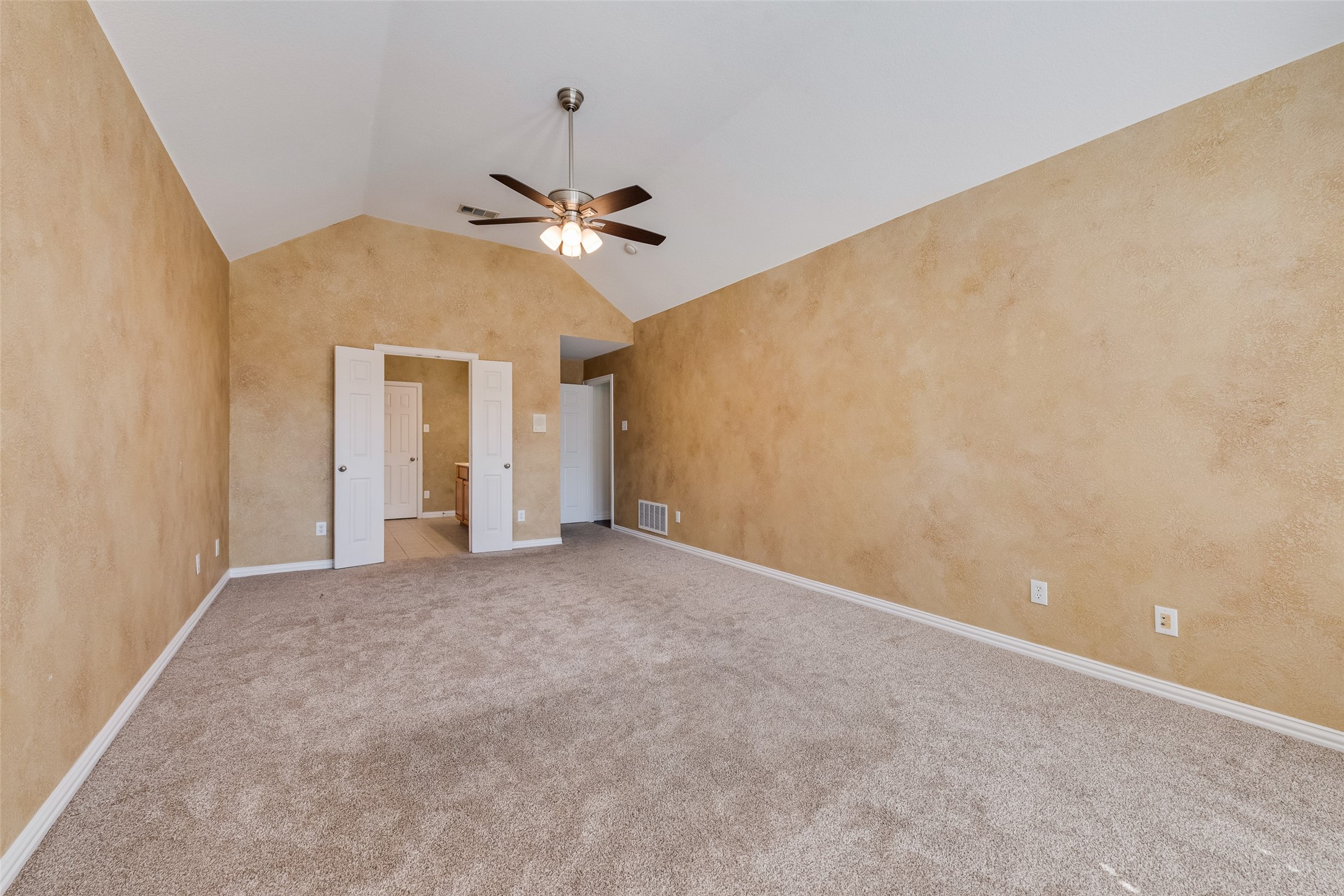 2467 Harbour Drive Grand Prairie TX 75054