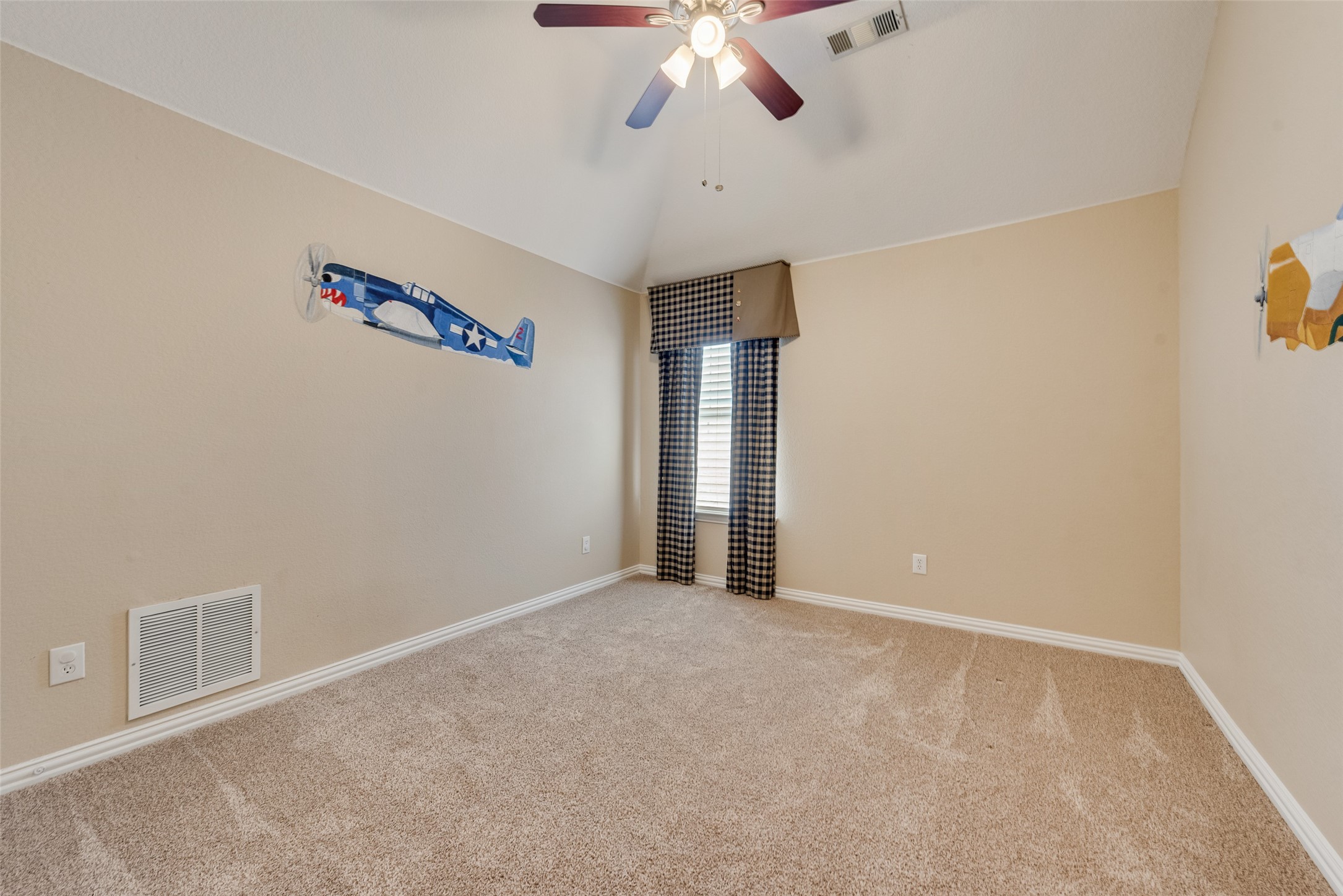 2467 Harbour Drive Grand Prairie TX 75054