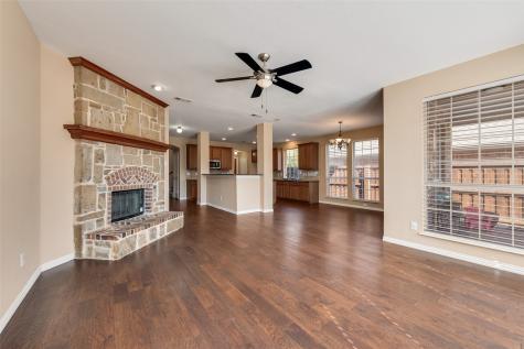 2467 Harbour Drive Grand Prairie TX 75054