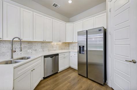744 Patriot Lane Irving TX 75060