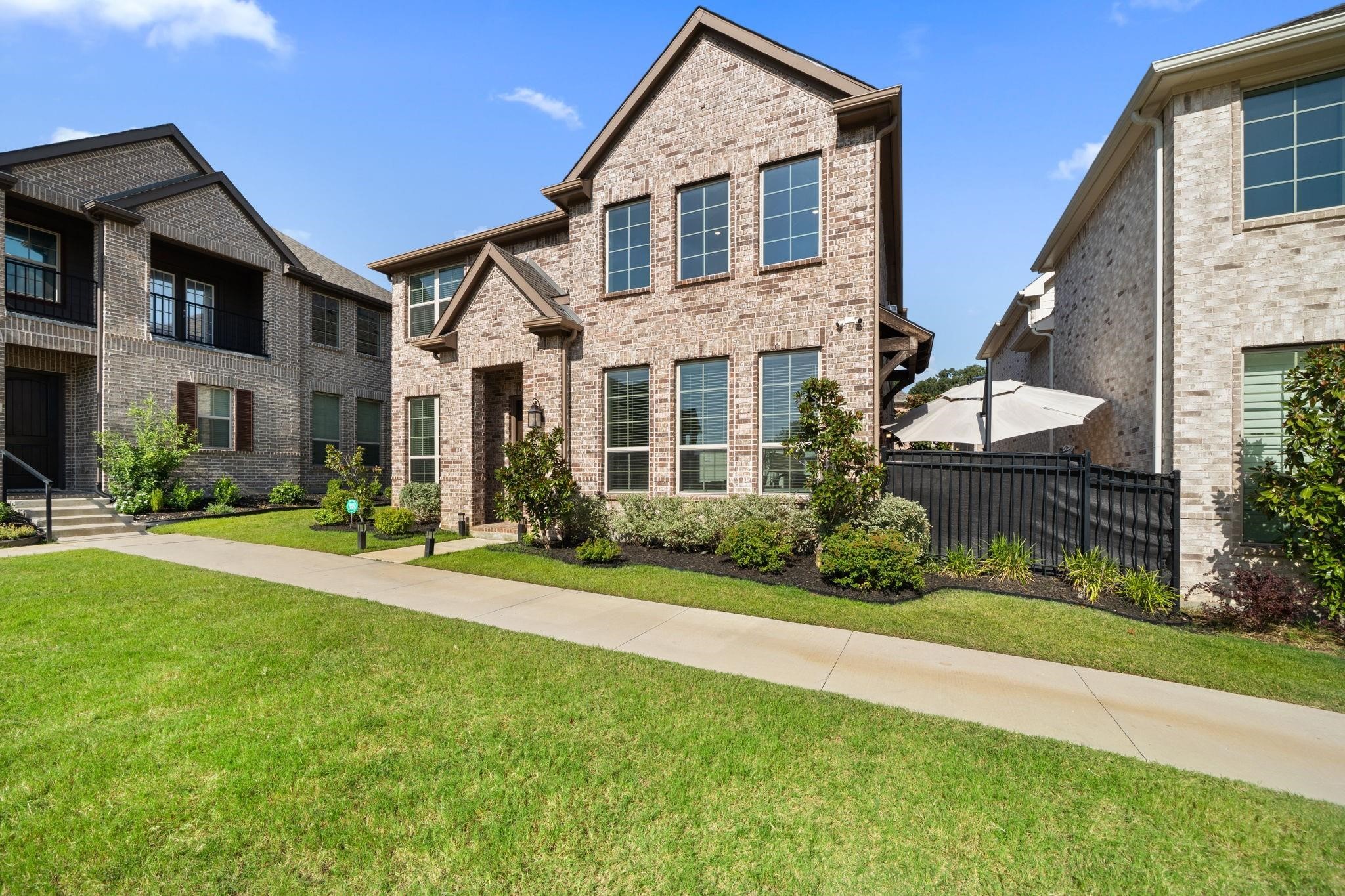 744 Patriot Lane Irving TX 75060