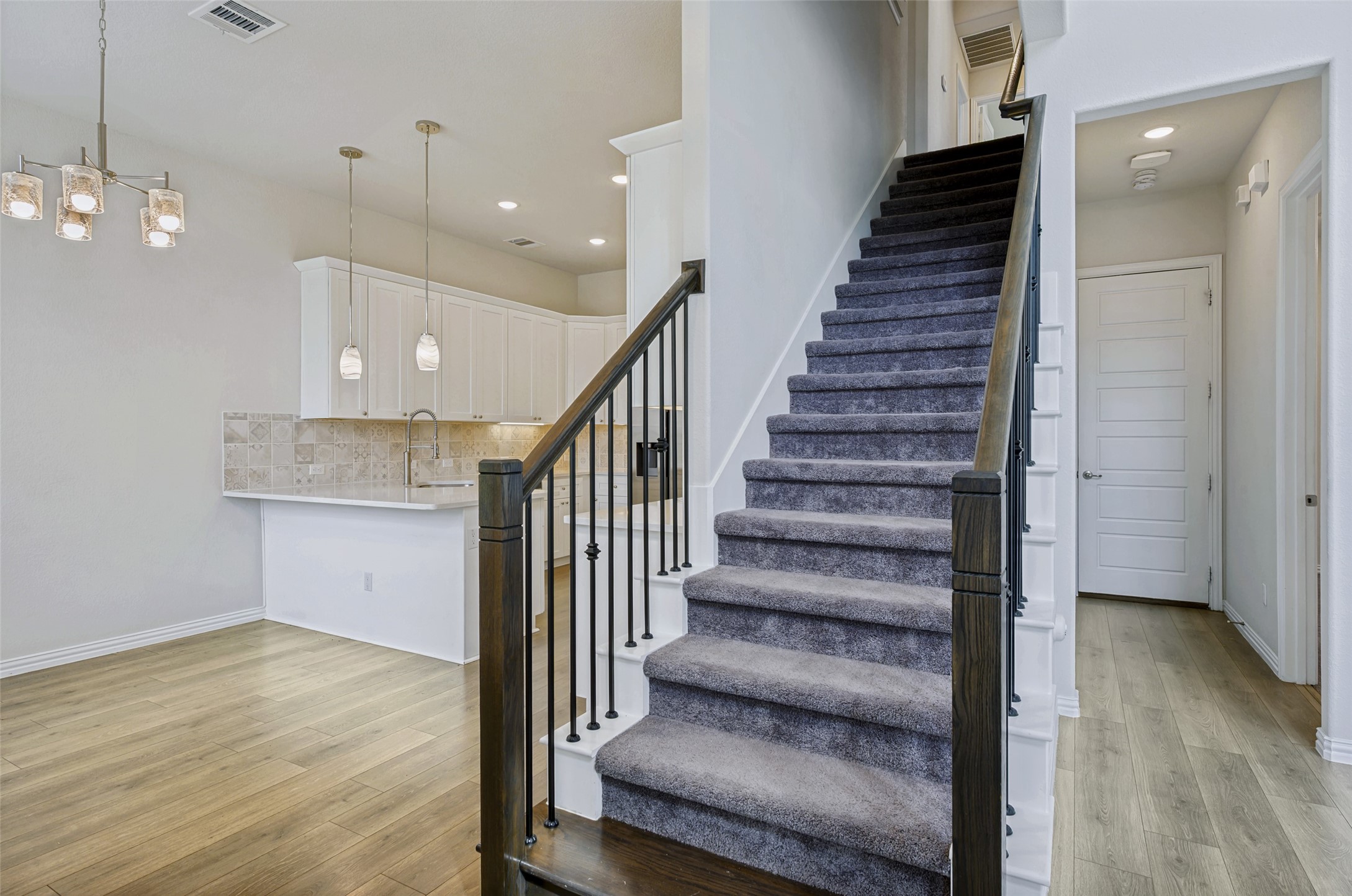 744 Patriot Lane Irving TX 75060