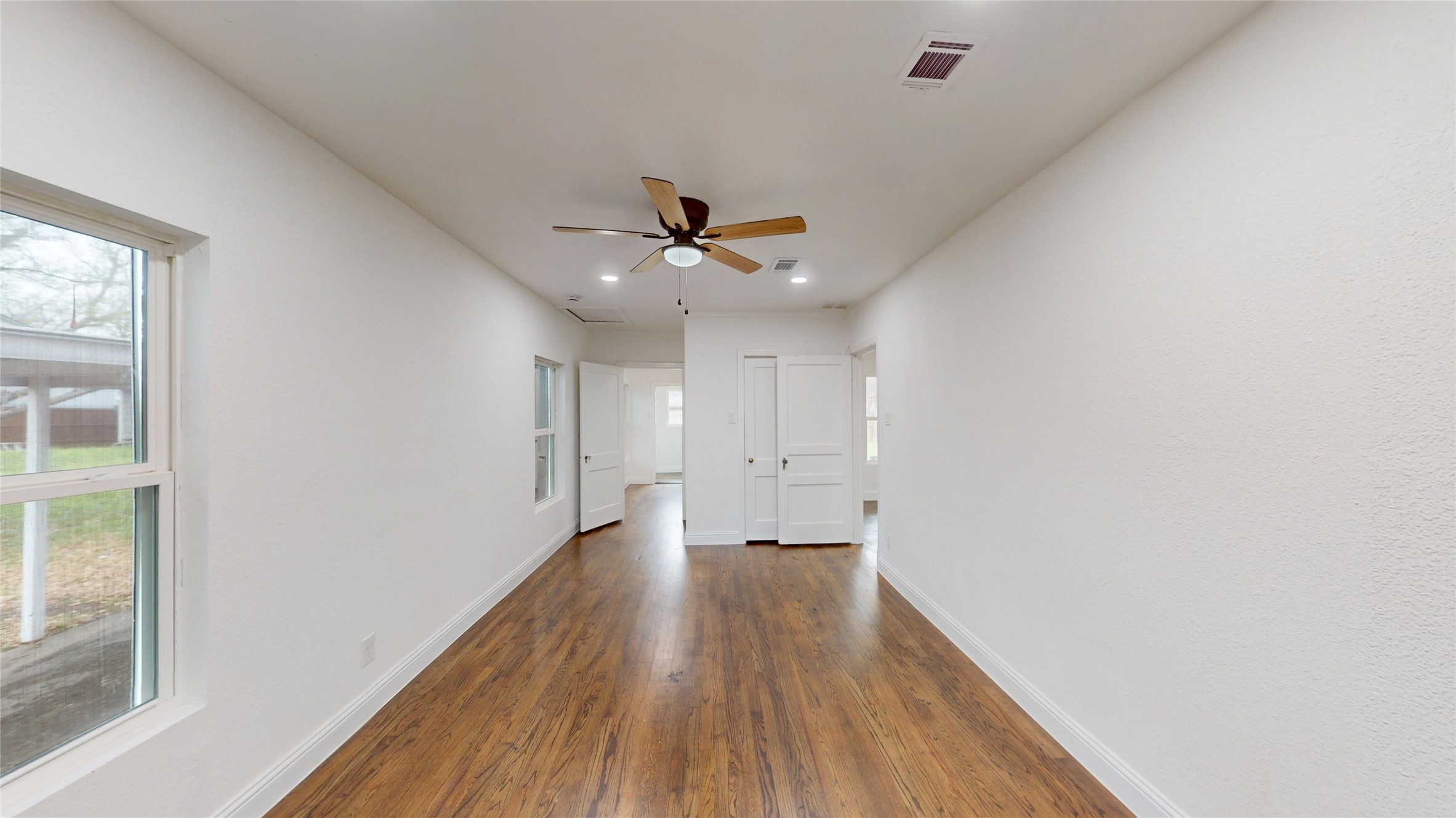 1425 W Walnut Street Garland TX 75042