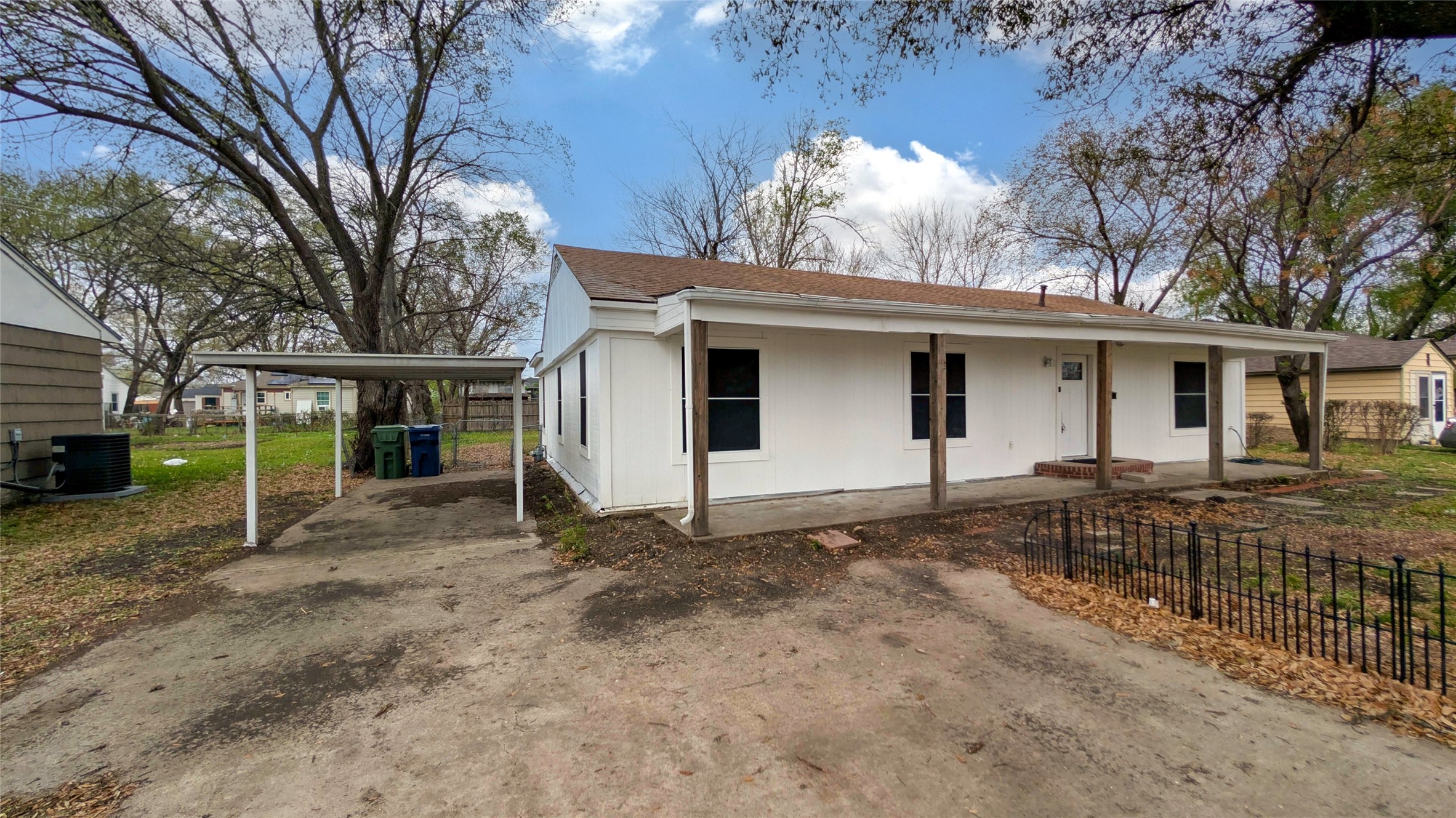 1425 W Walnut Street Garland TX 75042