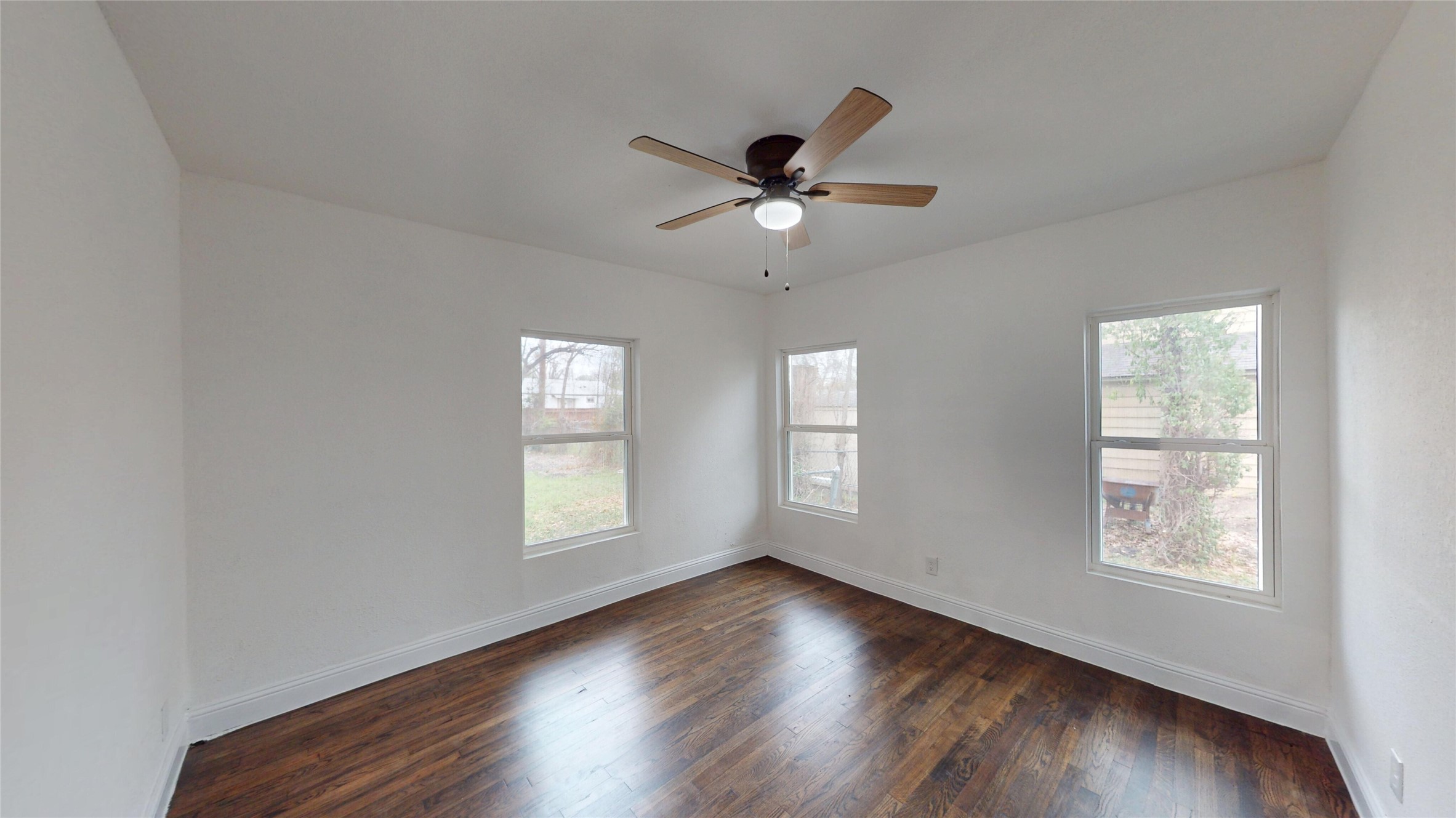 1425 W Walnut Street Garland TX 75042