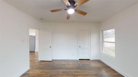 1425 W Walnut Street Garland TX 75042