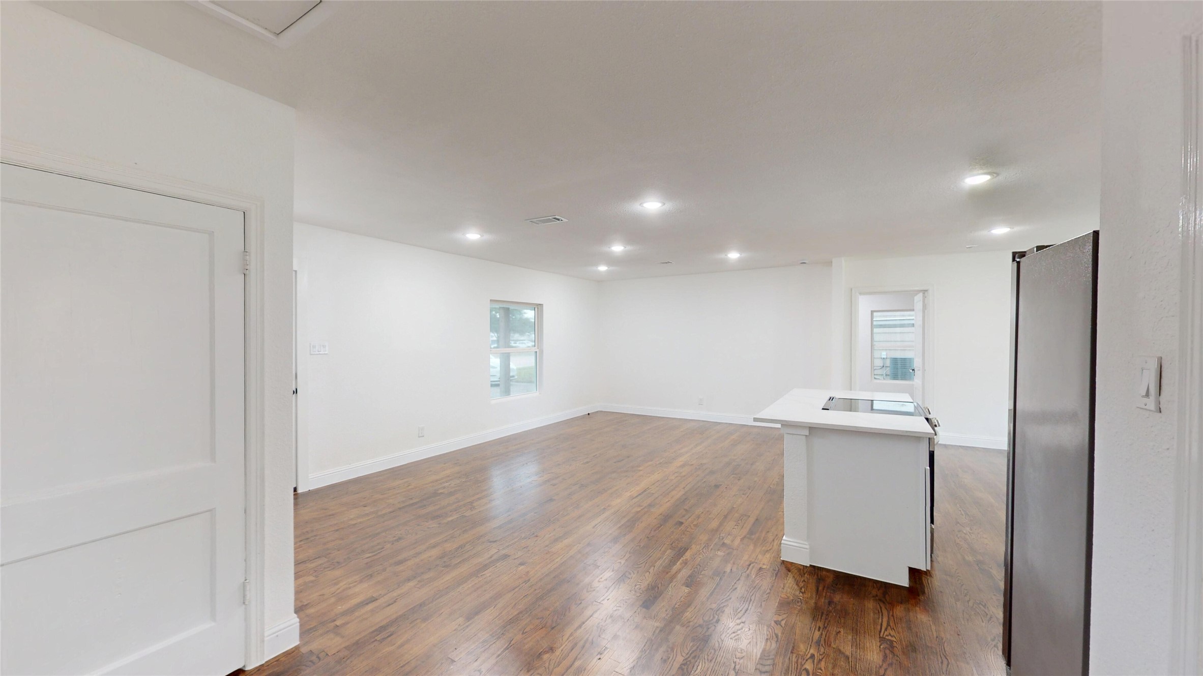 1425 W Walnut Street Garland TX 75042