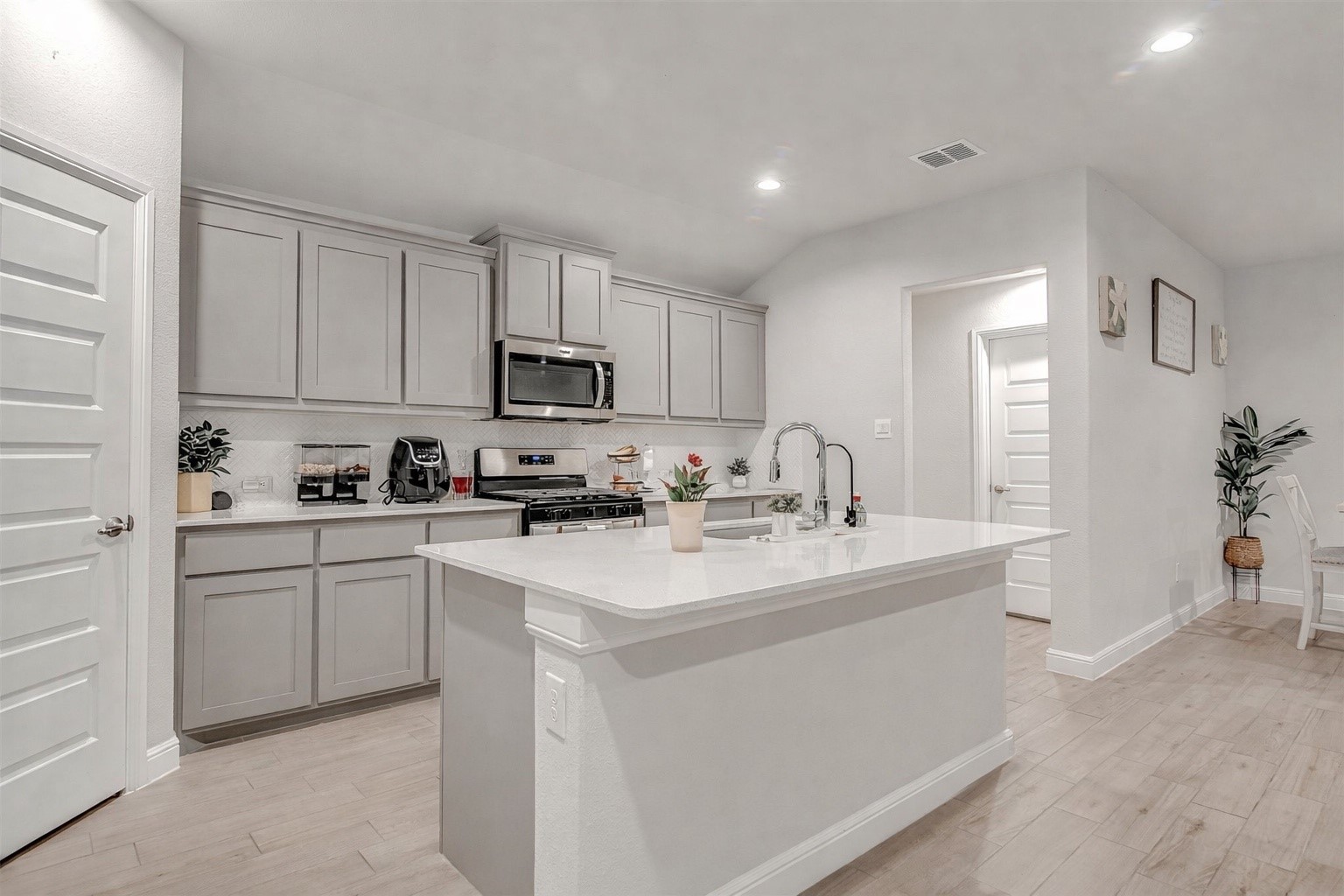 1905 Cookes Lane Cleburne TX 76033