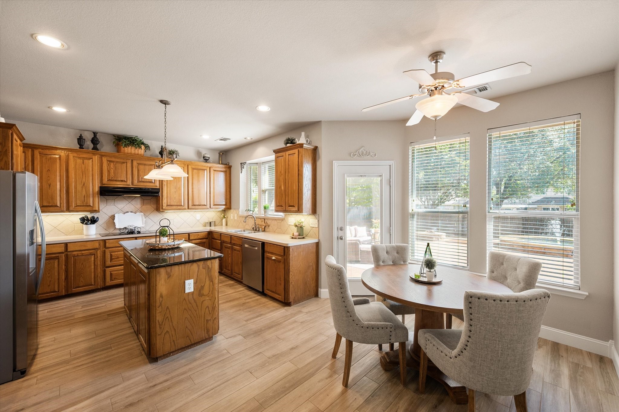 1910 Yarmouth Court Mansfield TX 76063
