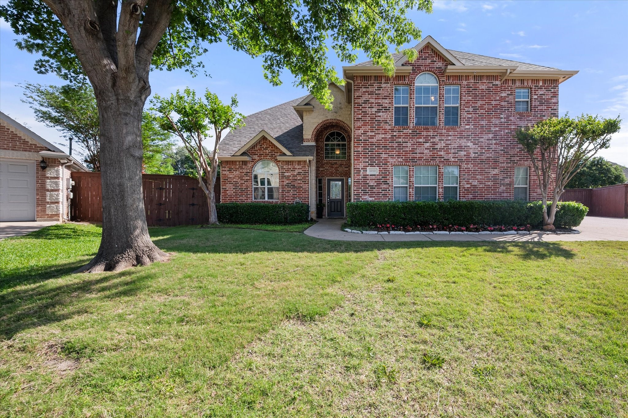 1910 Yarmouth Court Mansfield TX 76063
