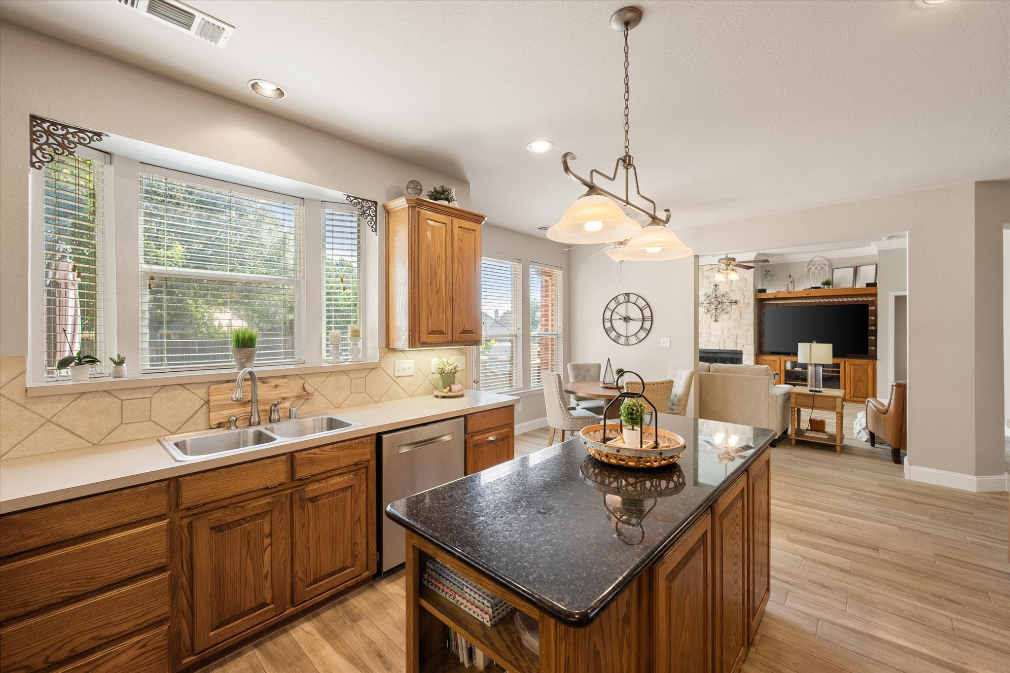 1910 Yarmouth Court Mansfield TX 76063