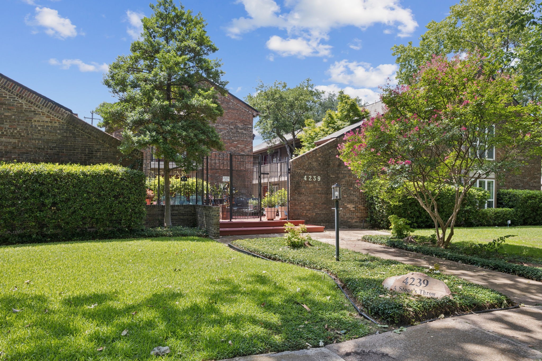 4239 Mckinney Avenue Dallas TX 75205